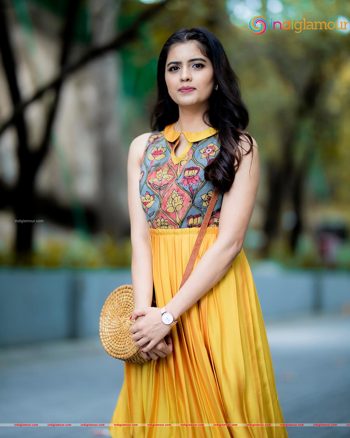 Amritha Aiyer Actress hd photo