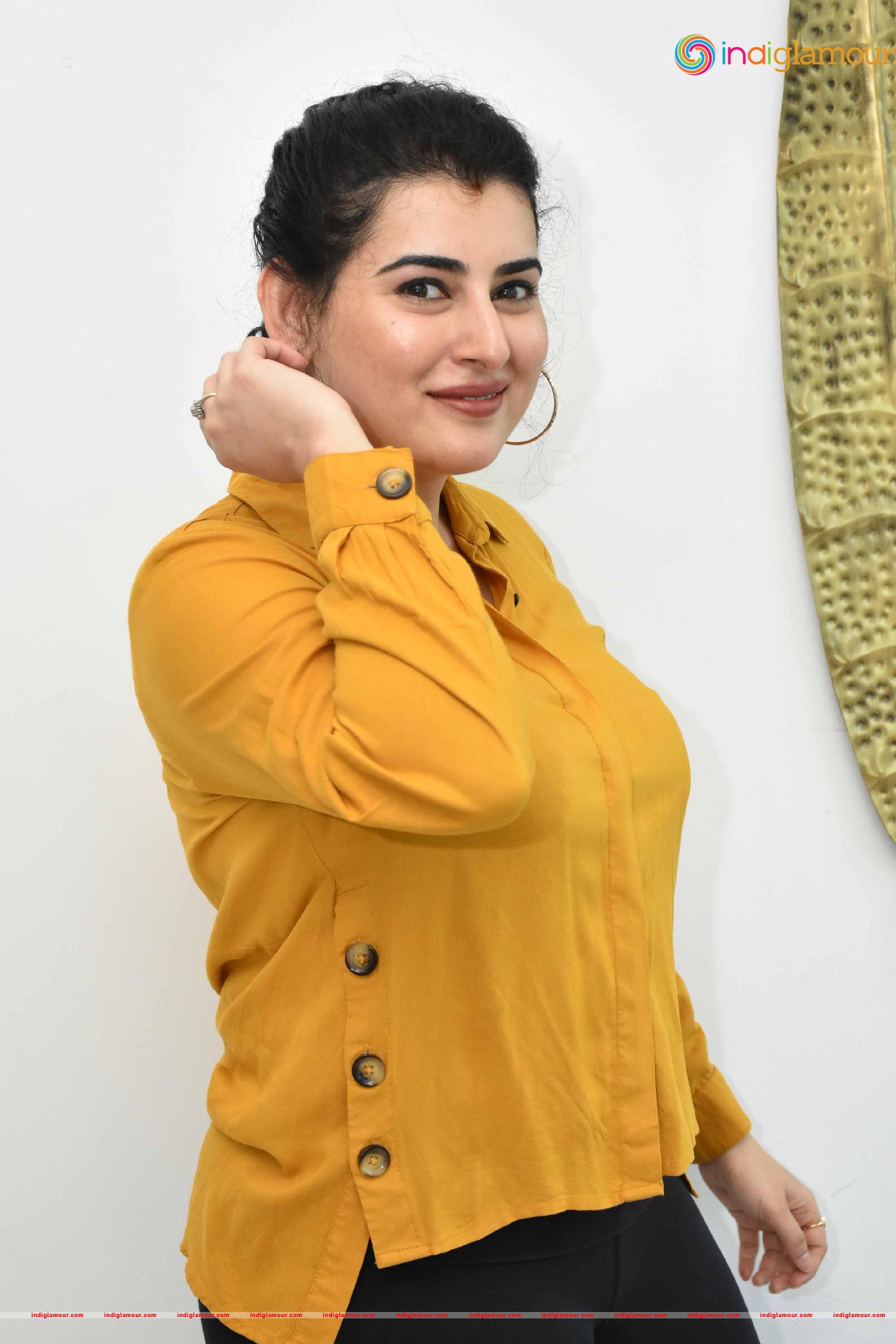 Archana Actress hd photo