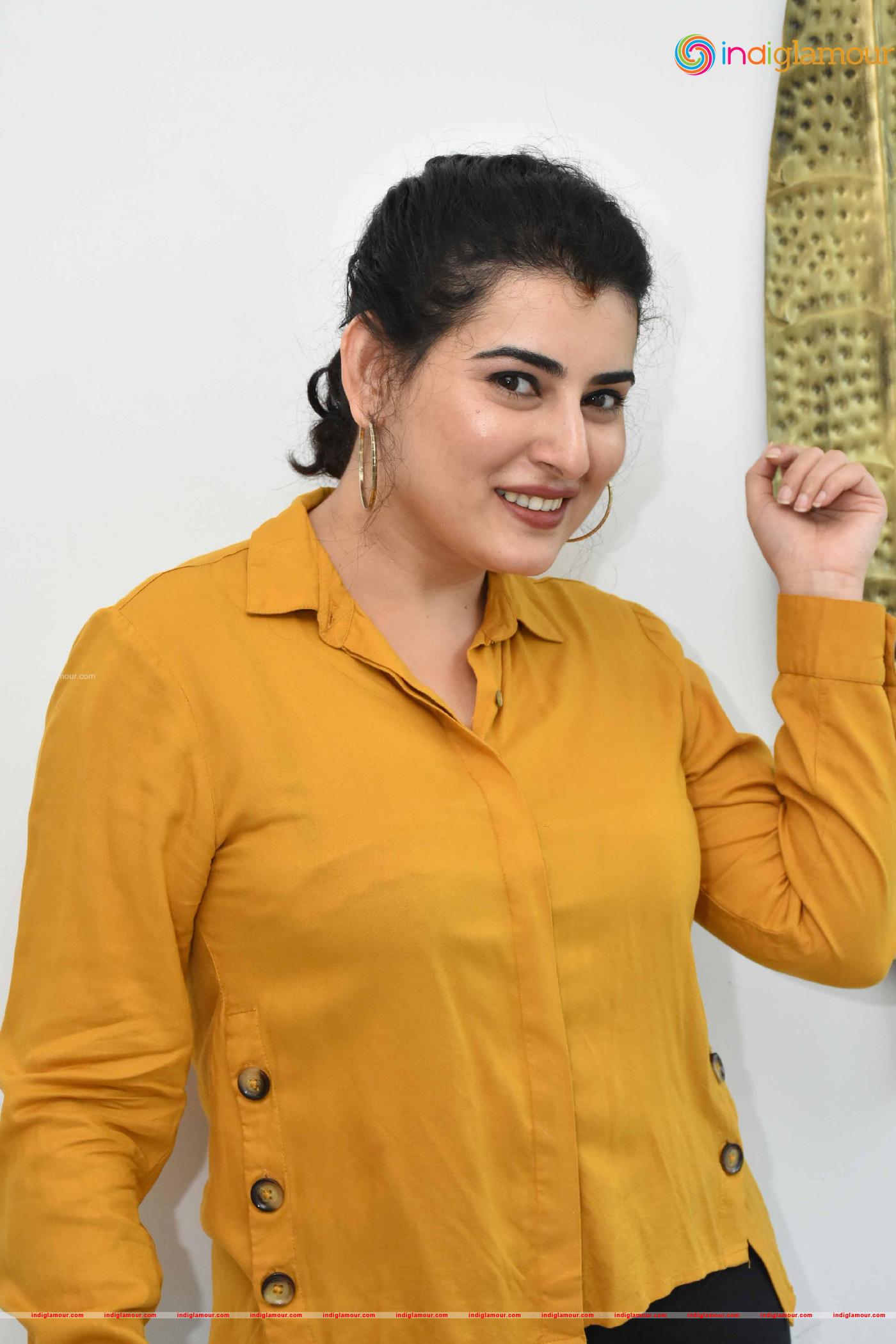 Archana Actress hd photo
