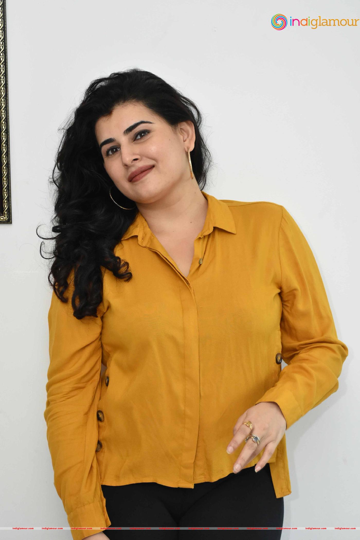 Archana Actress hd photo
