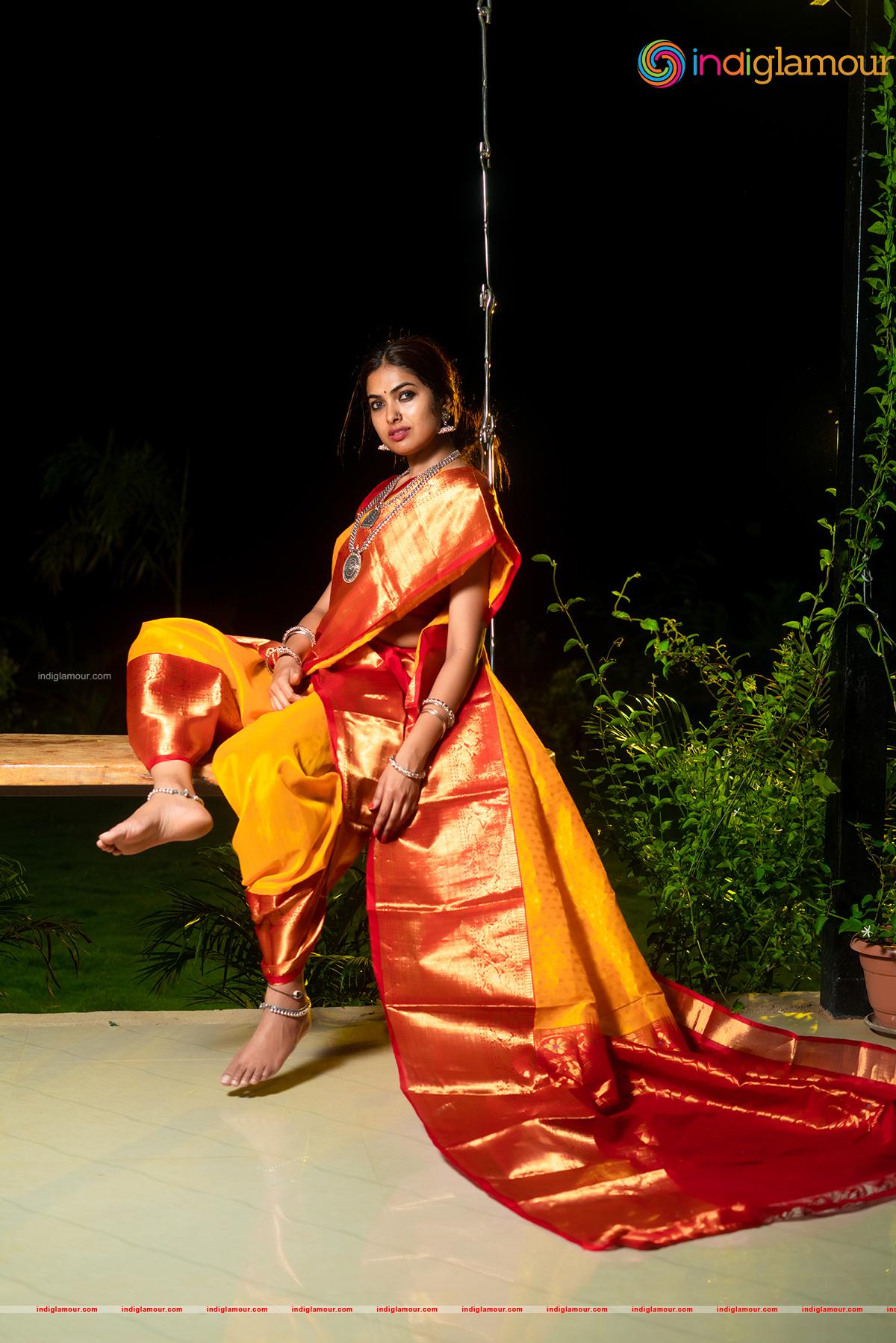 Divi Vadthya Actress hd photo