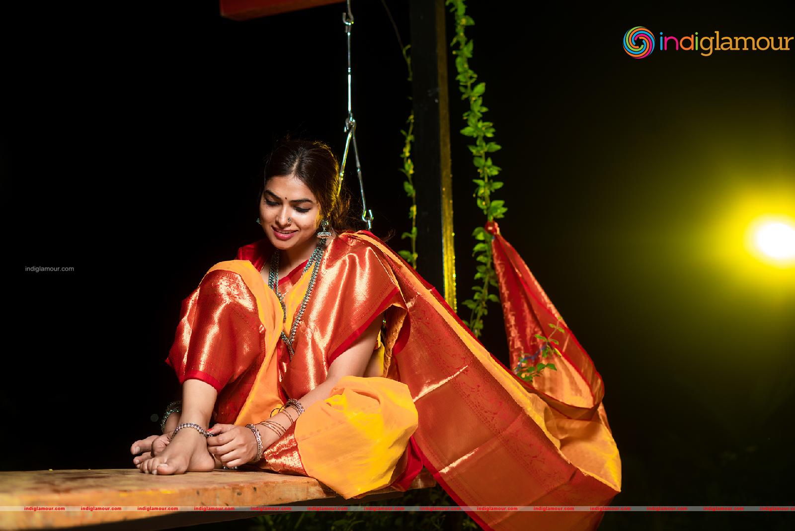 Divi Vadthya Actress hd photo