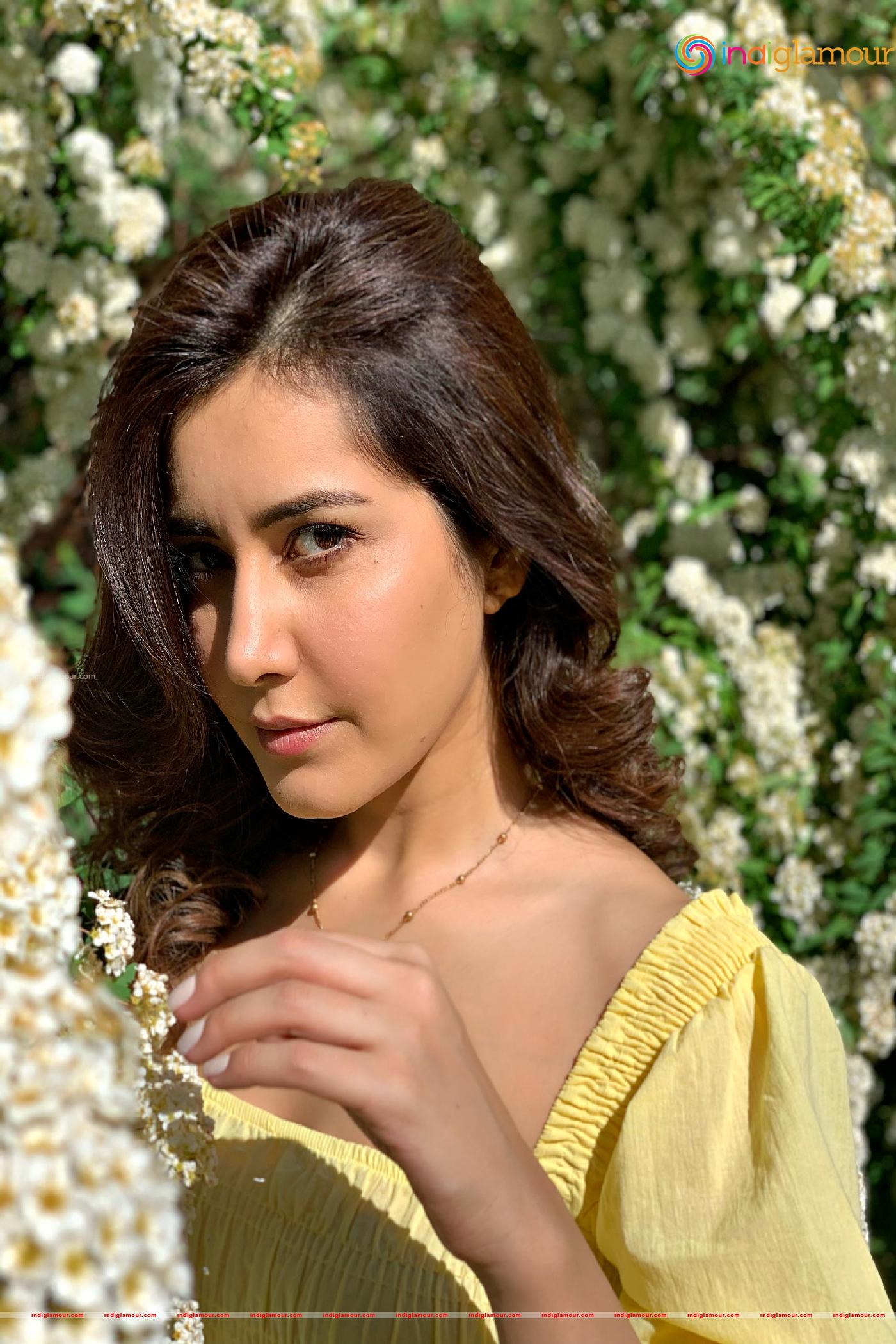 Raashi Khanna Actress hd photo