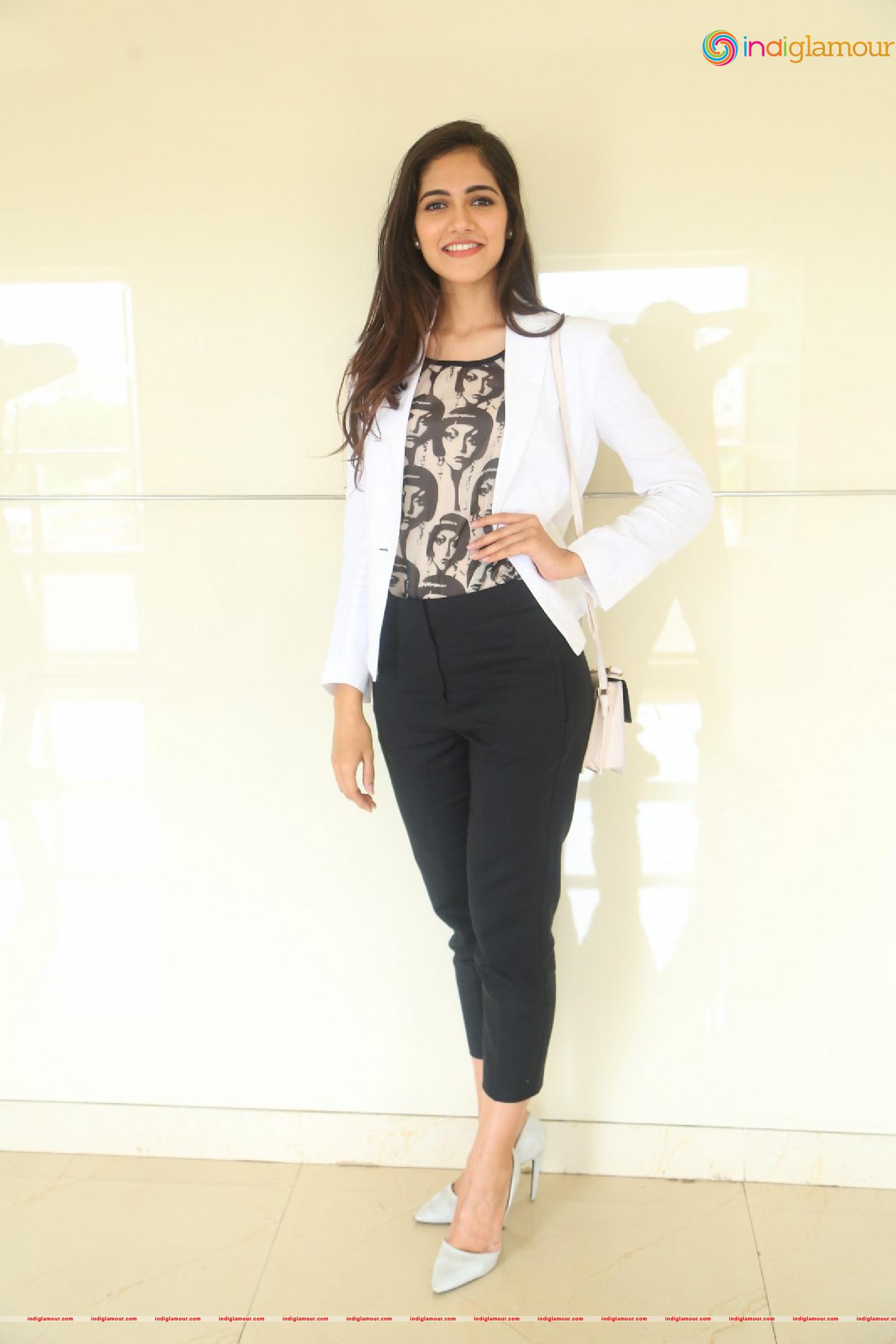 Simran Choudhary Actress hd photo