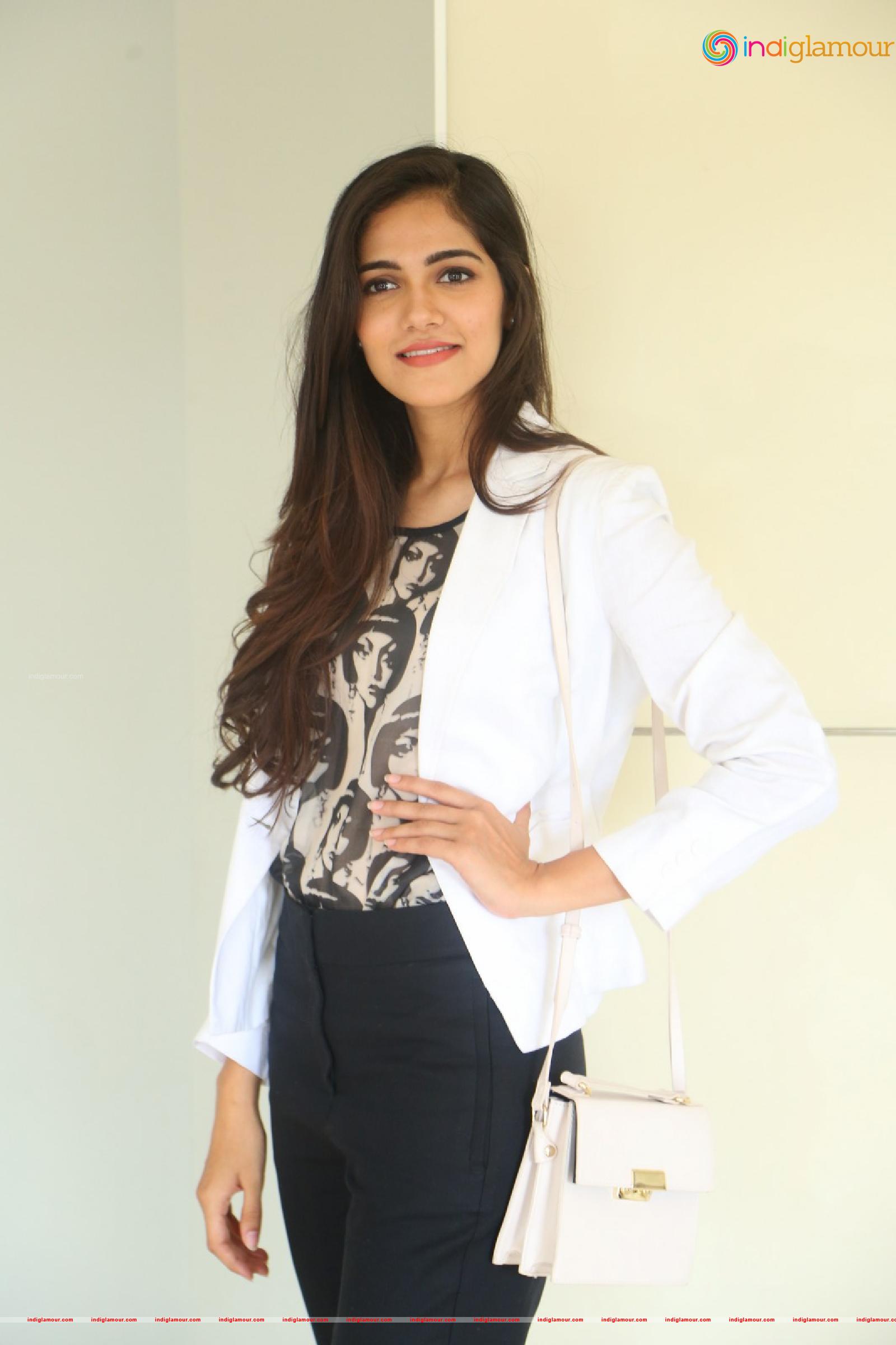 Simran Choudhary Actress hd photo