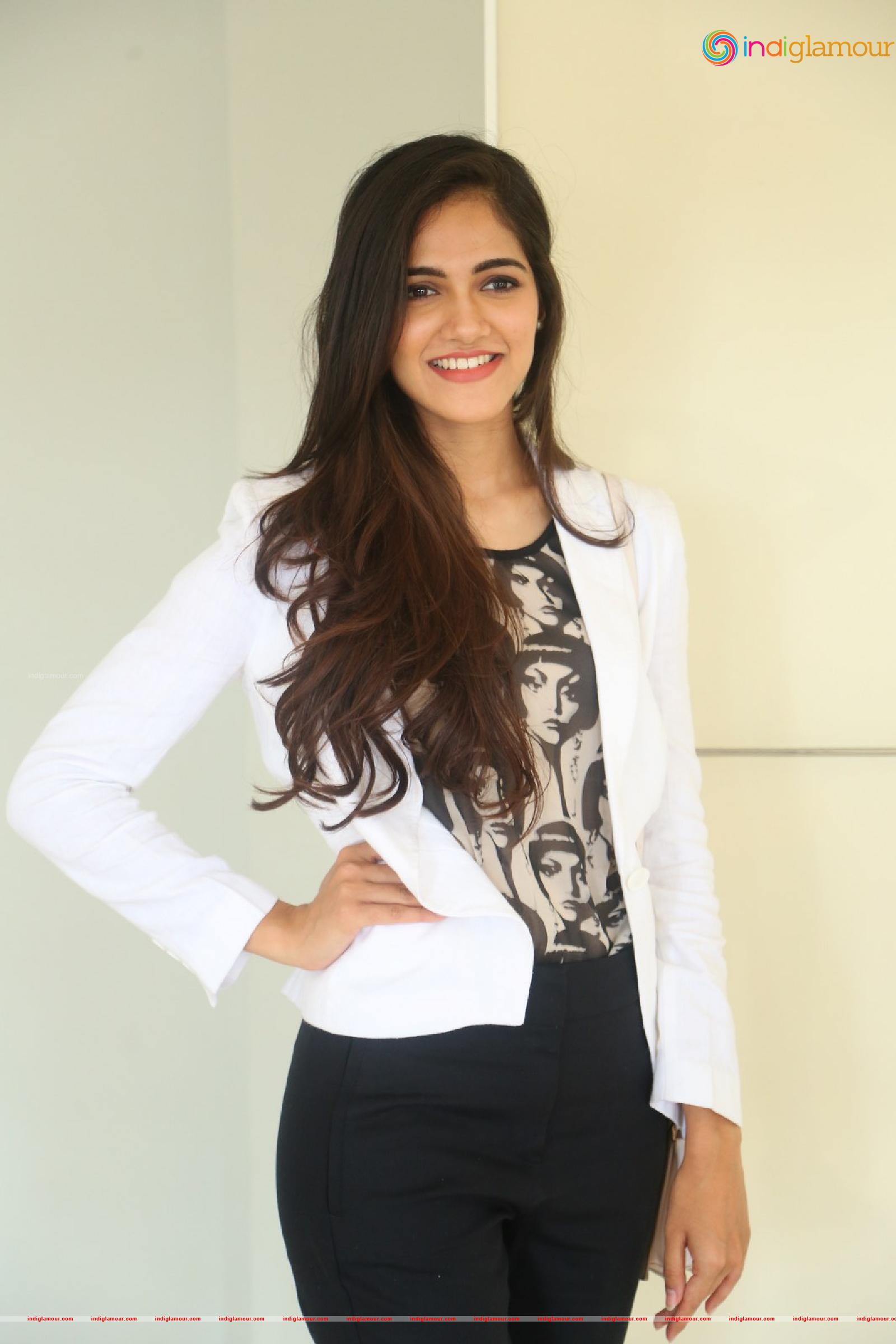 Simran Choudhary Actress hd photo
