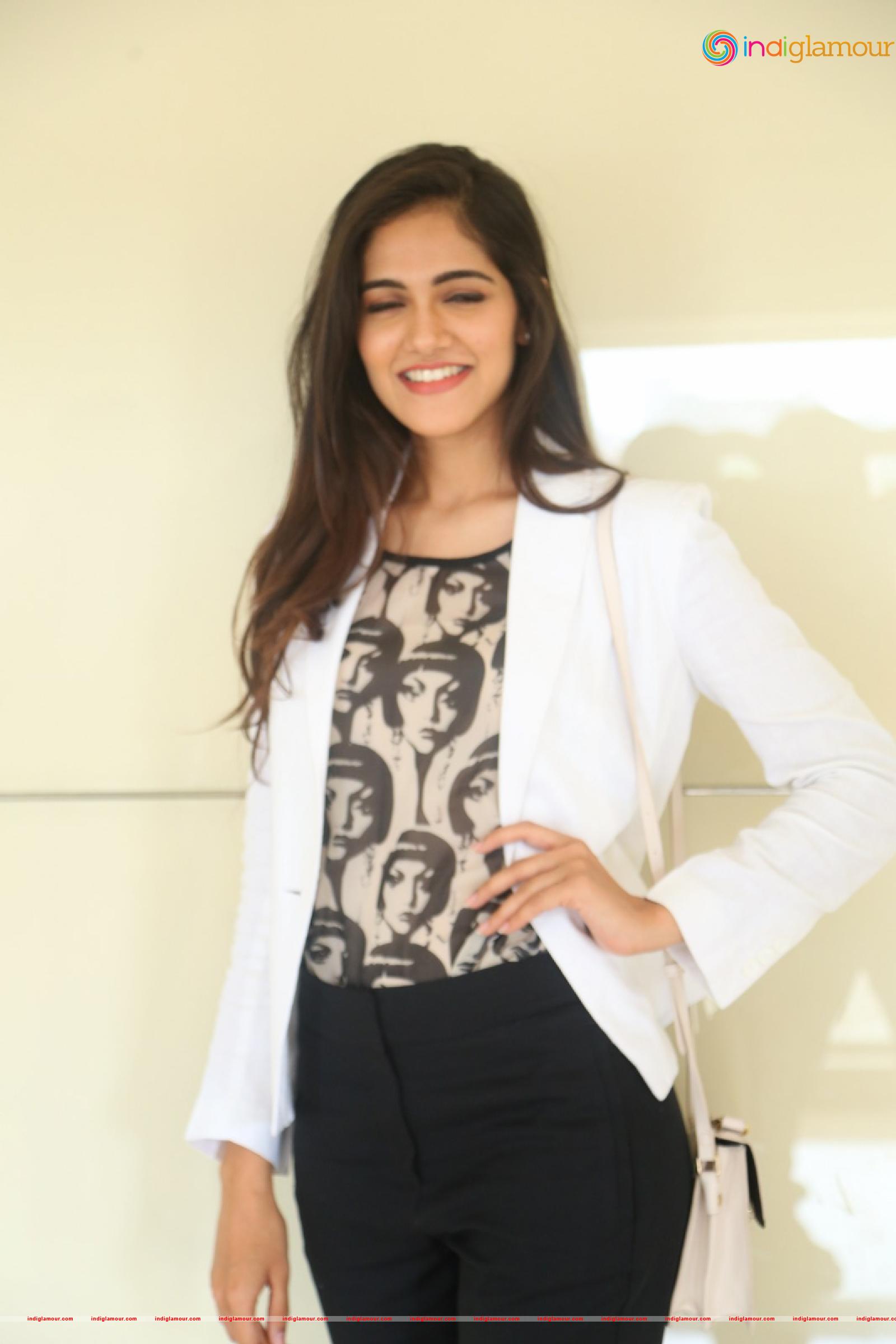 Simran Choudhary Actress hd photo
