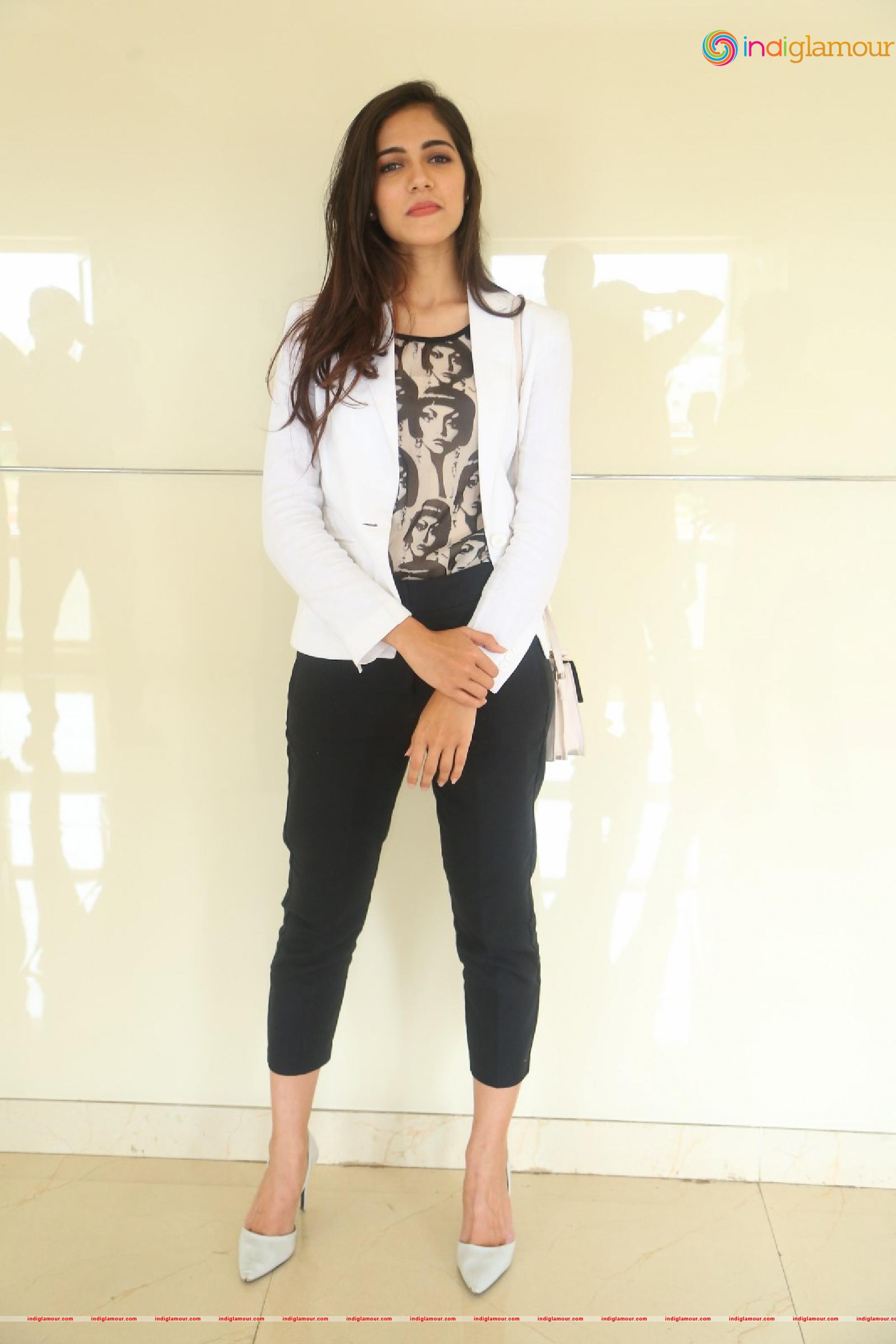 Simran Choudhary Actress hd photo