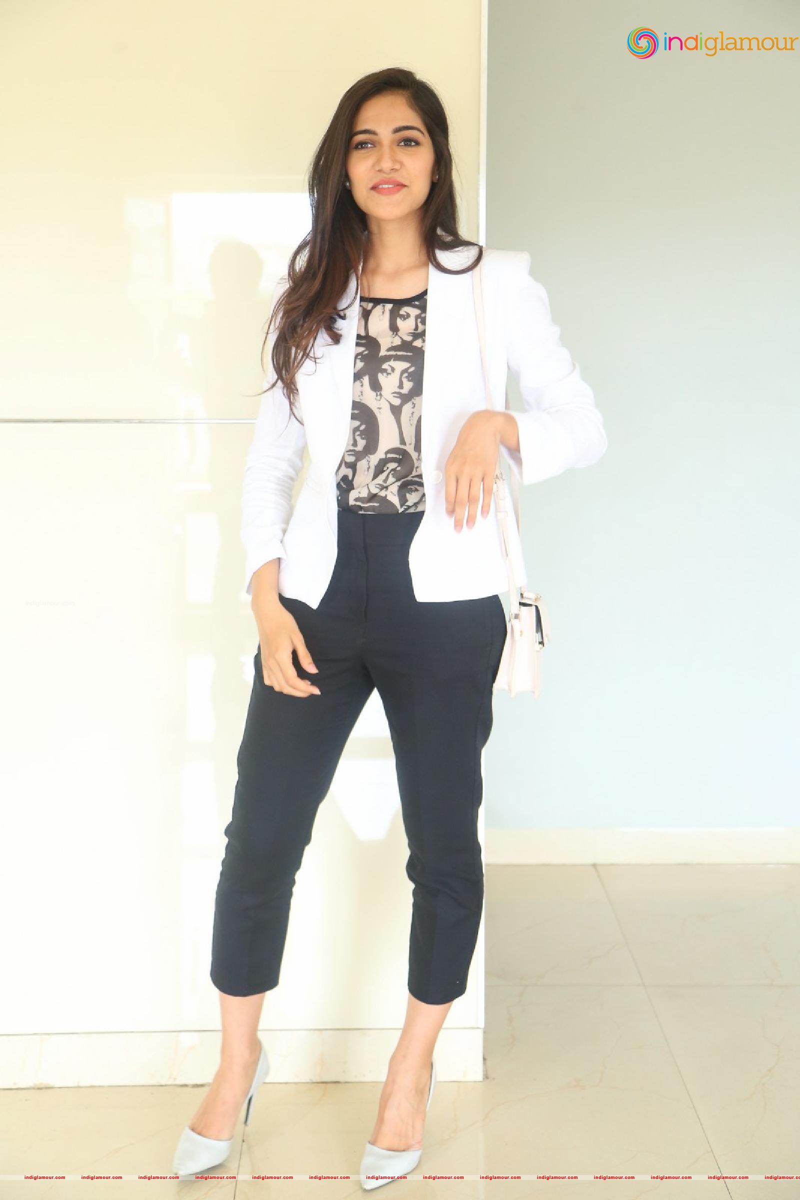 Simran Choudhary Actress hd photo