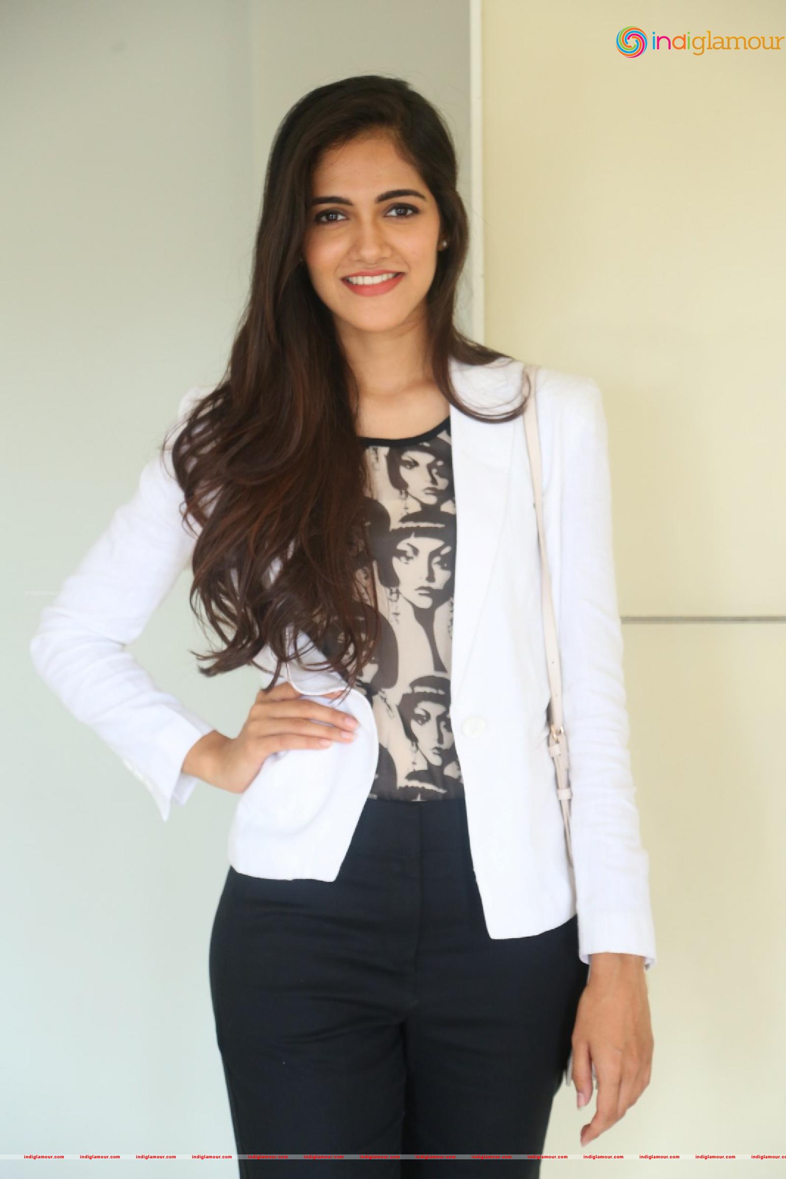 Simran Choudhary Actress hd photo
