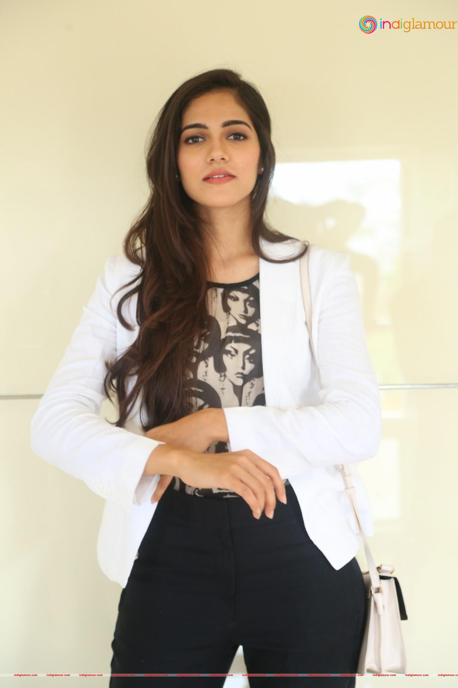 Simran Choudhary Actress hd photo