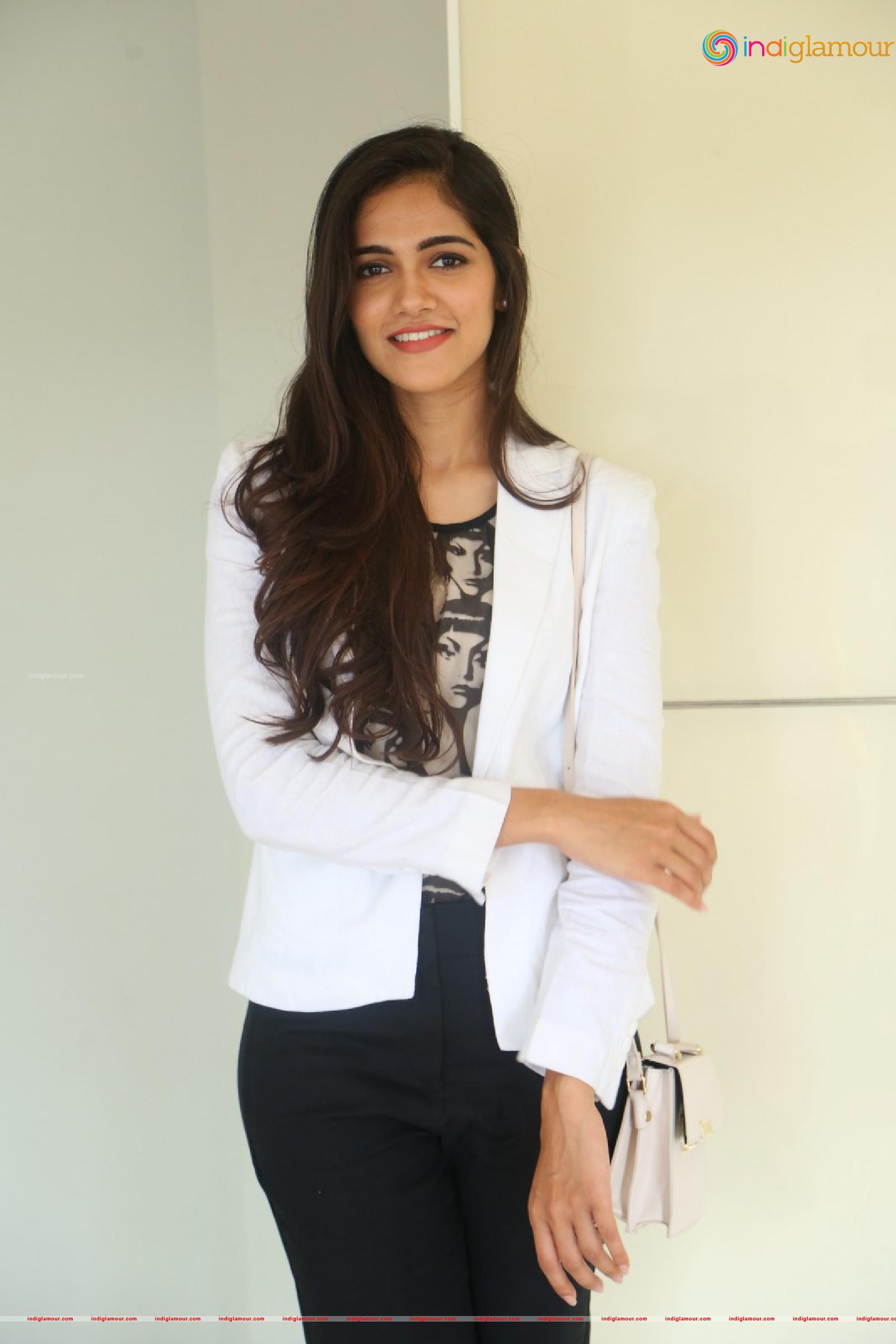Simran Choudhary Actress hd photo