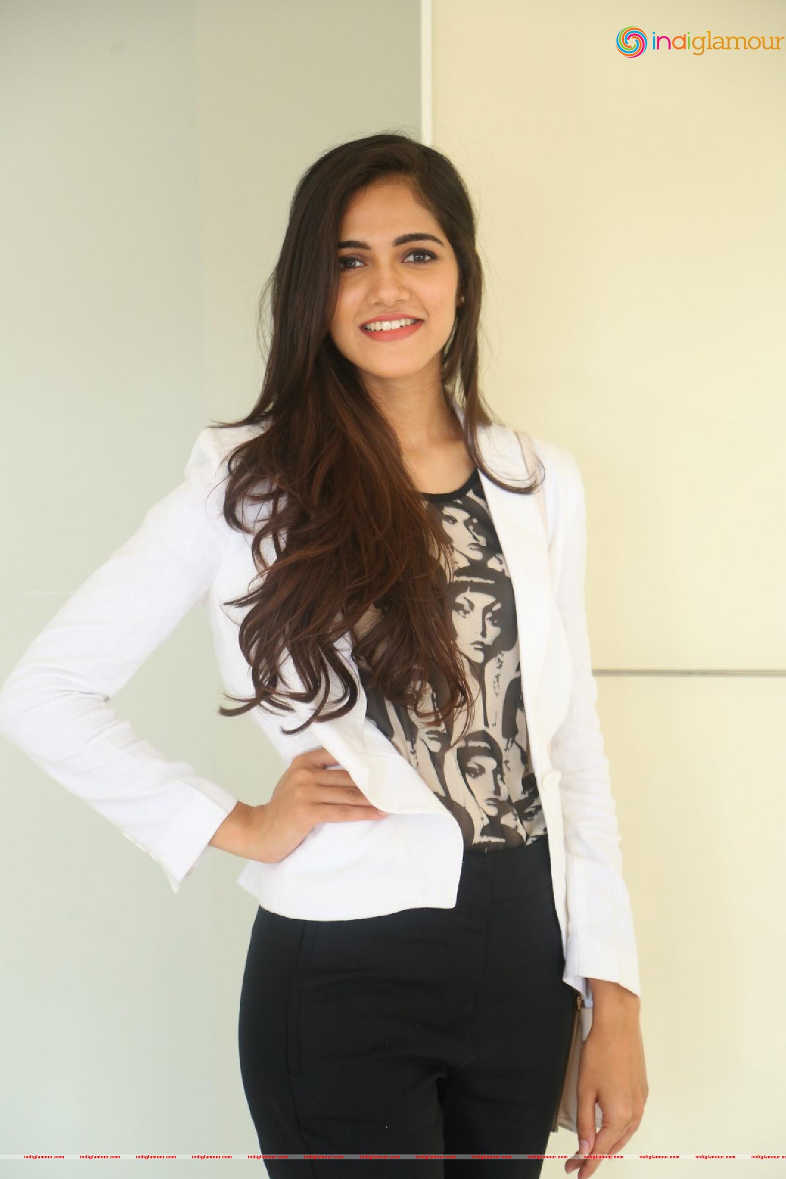 Simran Choudhary Actress hd photo