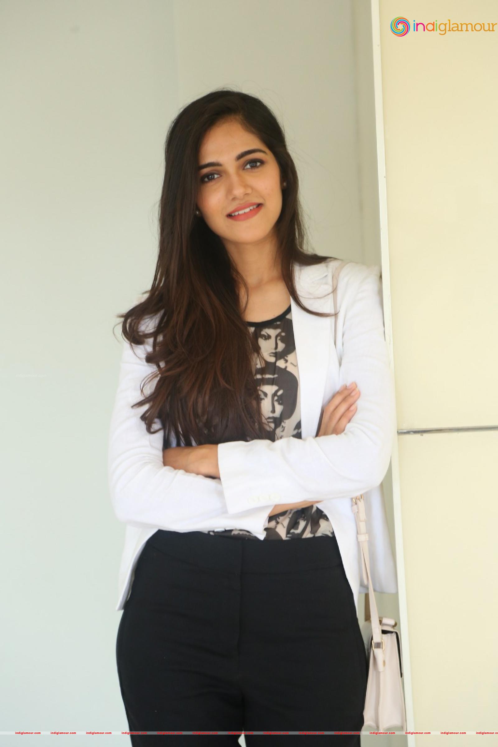 Simran Choudhary Actress hd photo