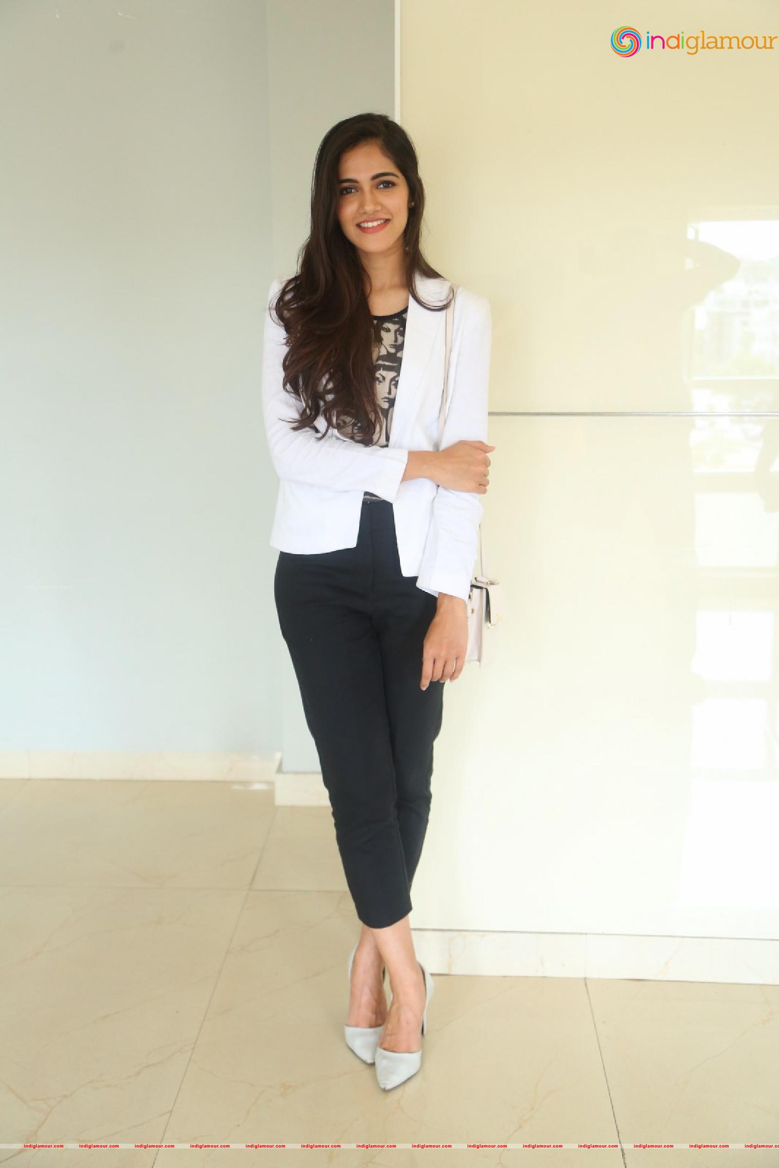 Simran Choudhary Actress hd photo