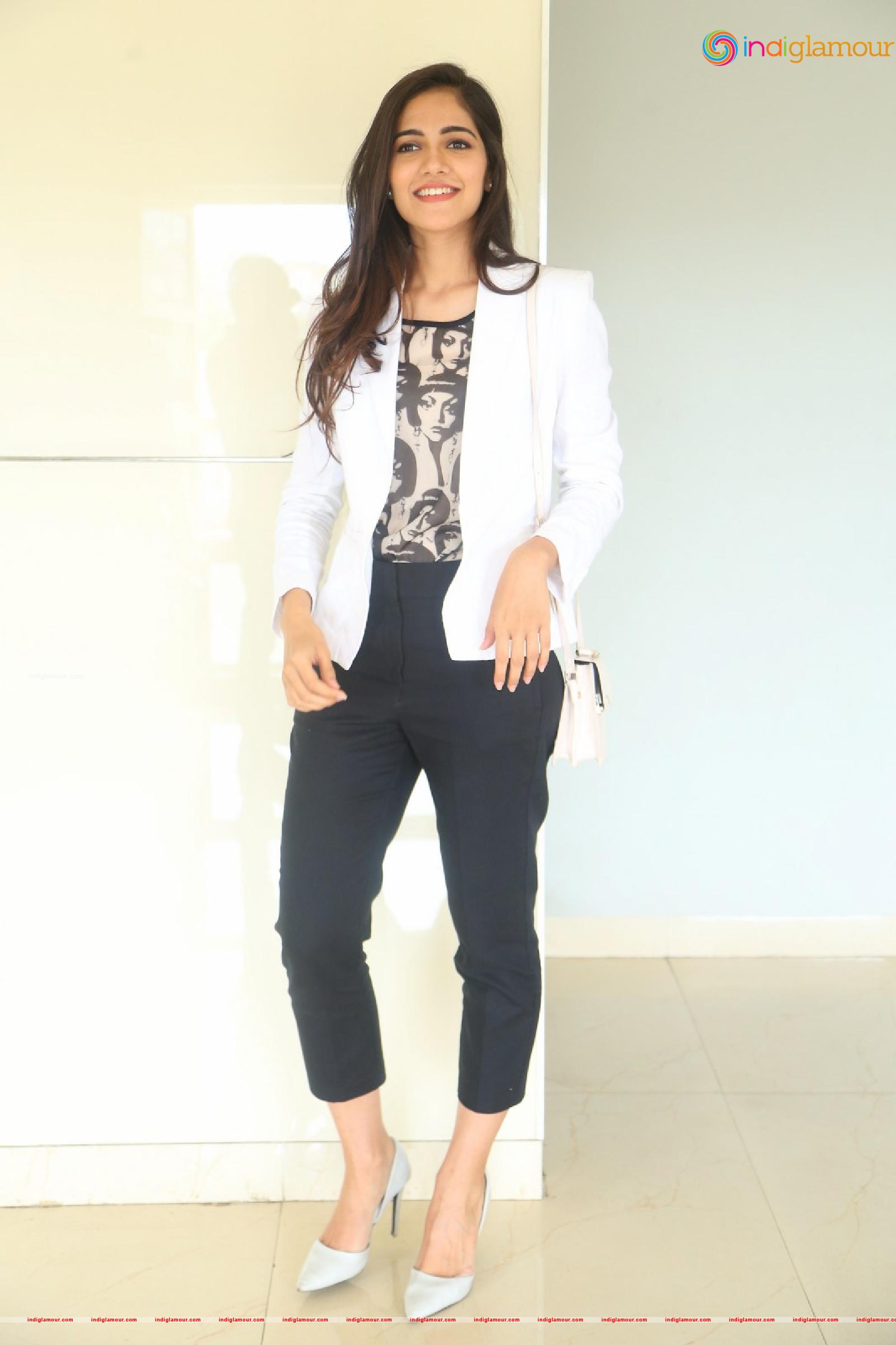 Simran Choudhary Actress hd photo