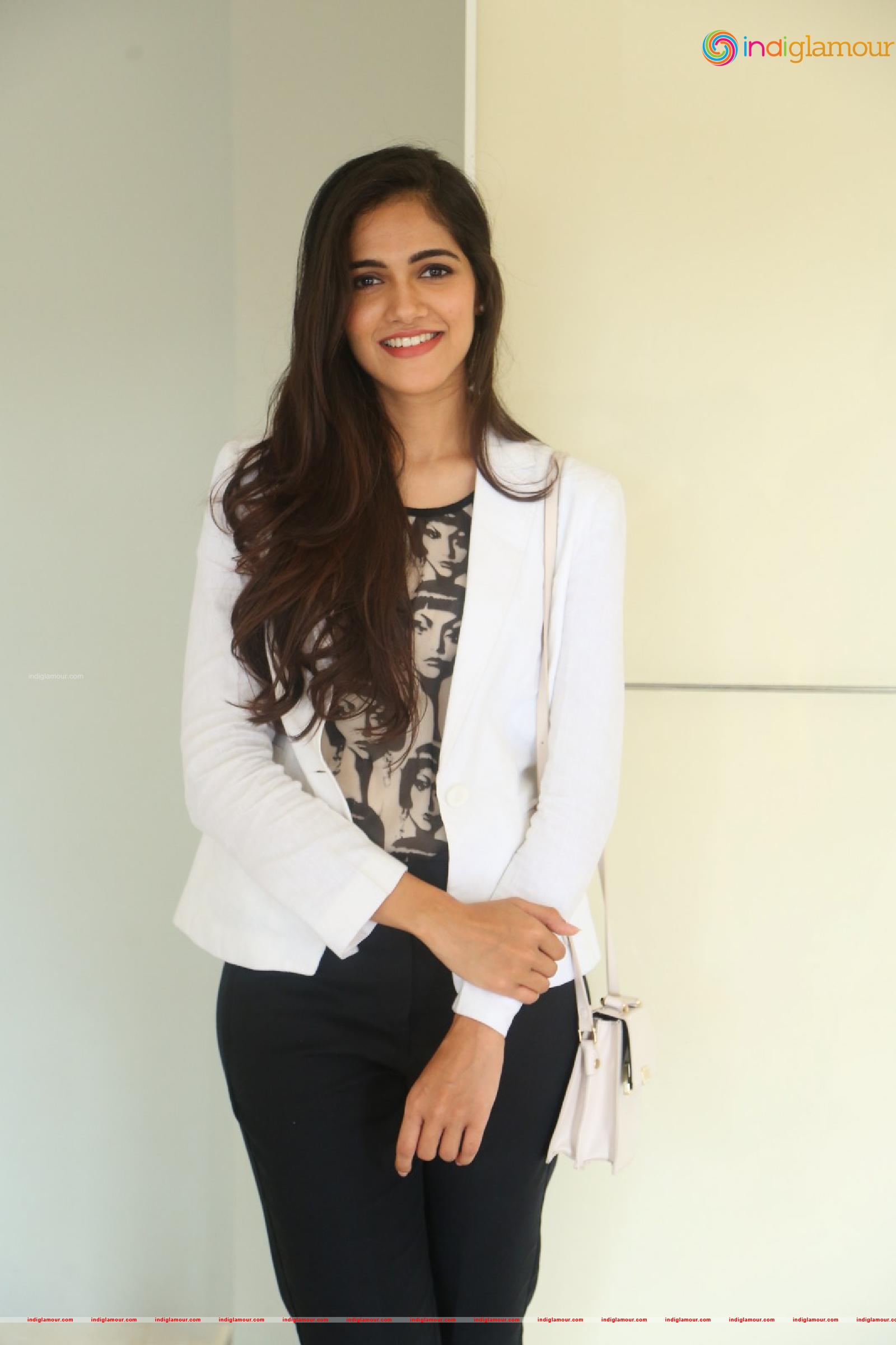 Simran Choudhary Actress hd photo