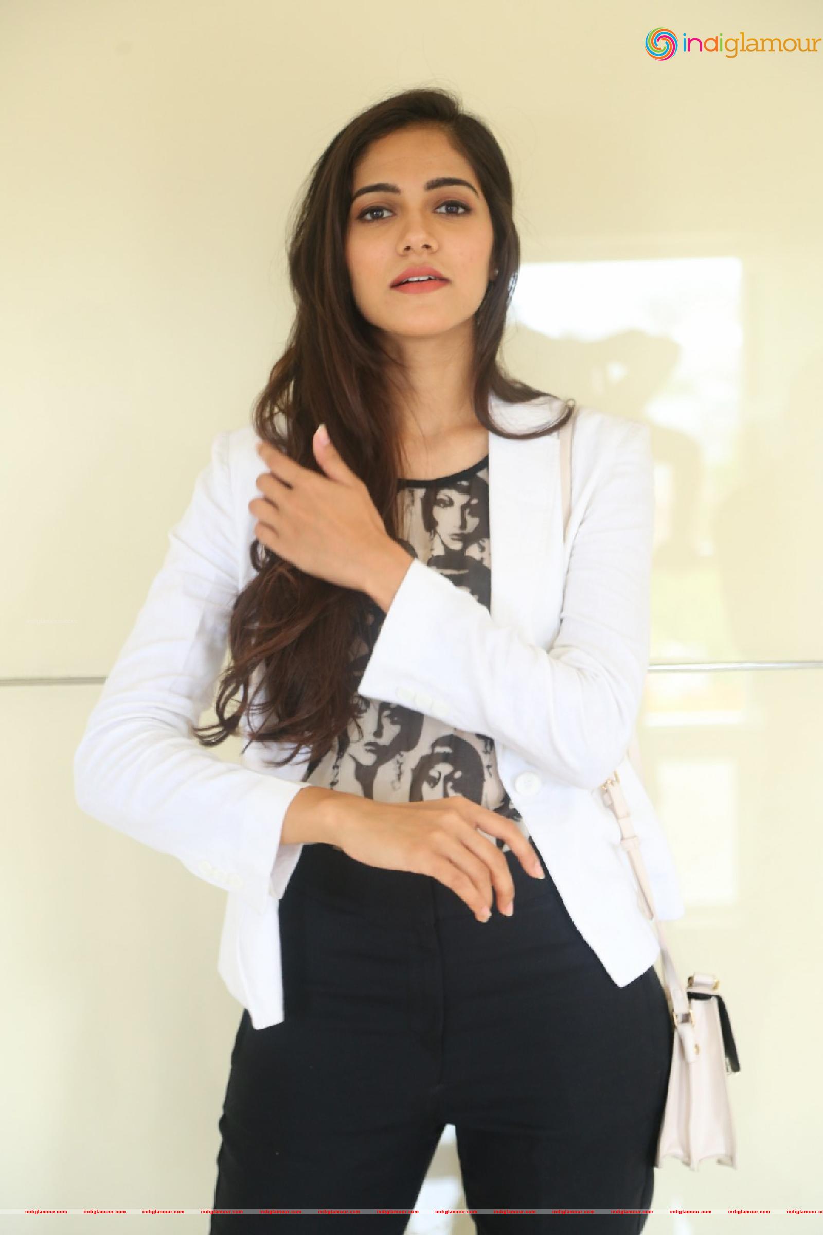 Simran Choudhary Actress hd photo