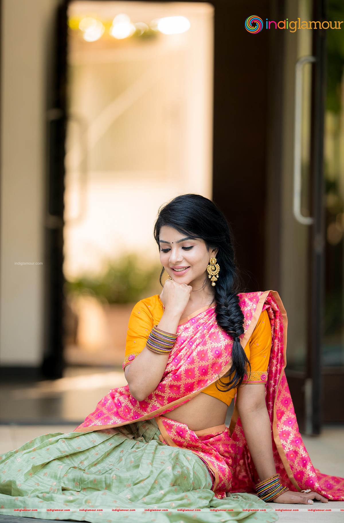 Pavithra Lakshmi Actress hd photo