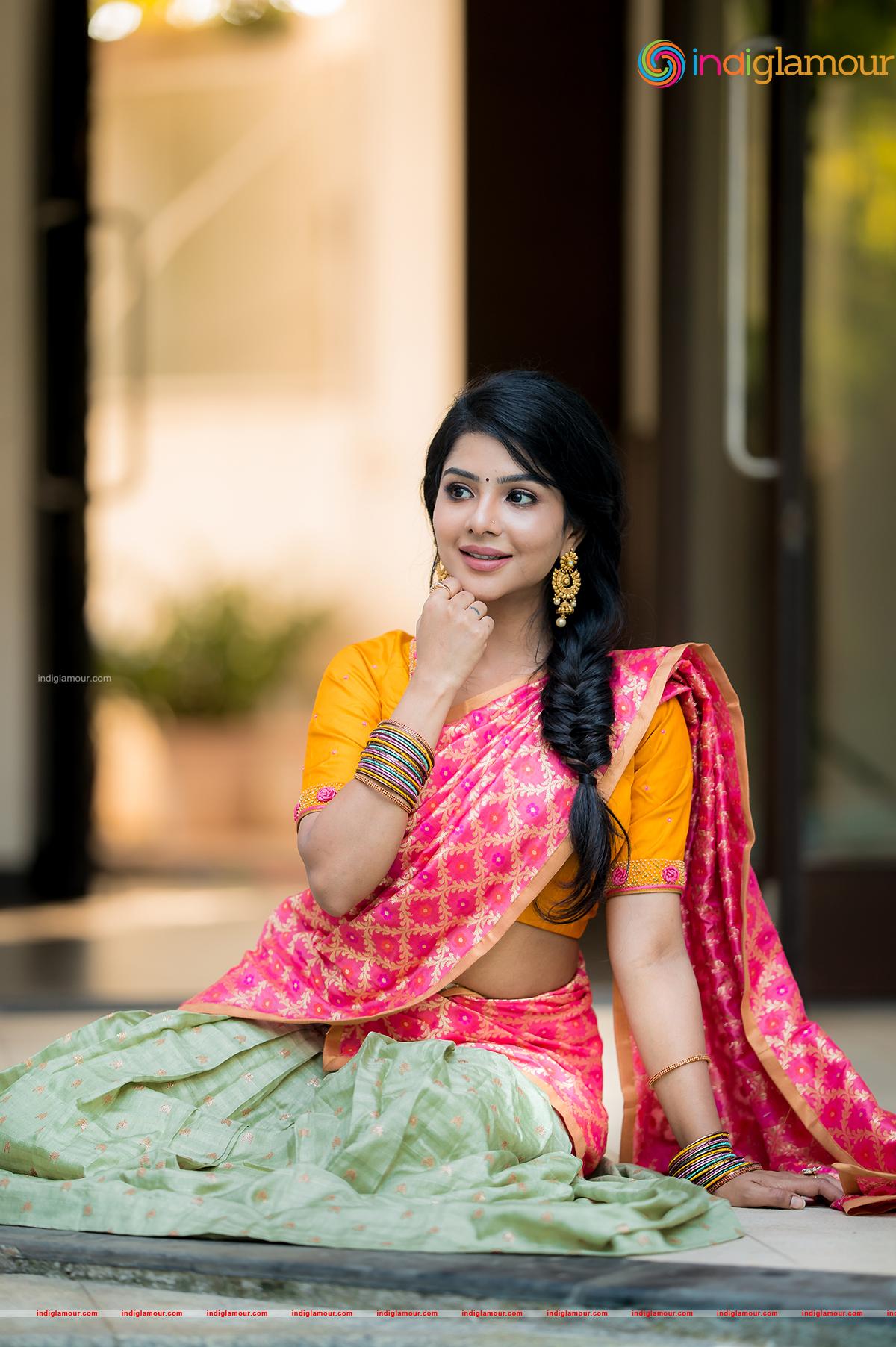 Pavithra Lakshmi Actress hd photo