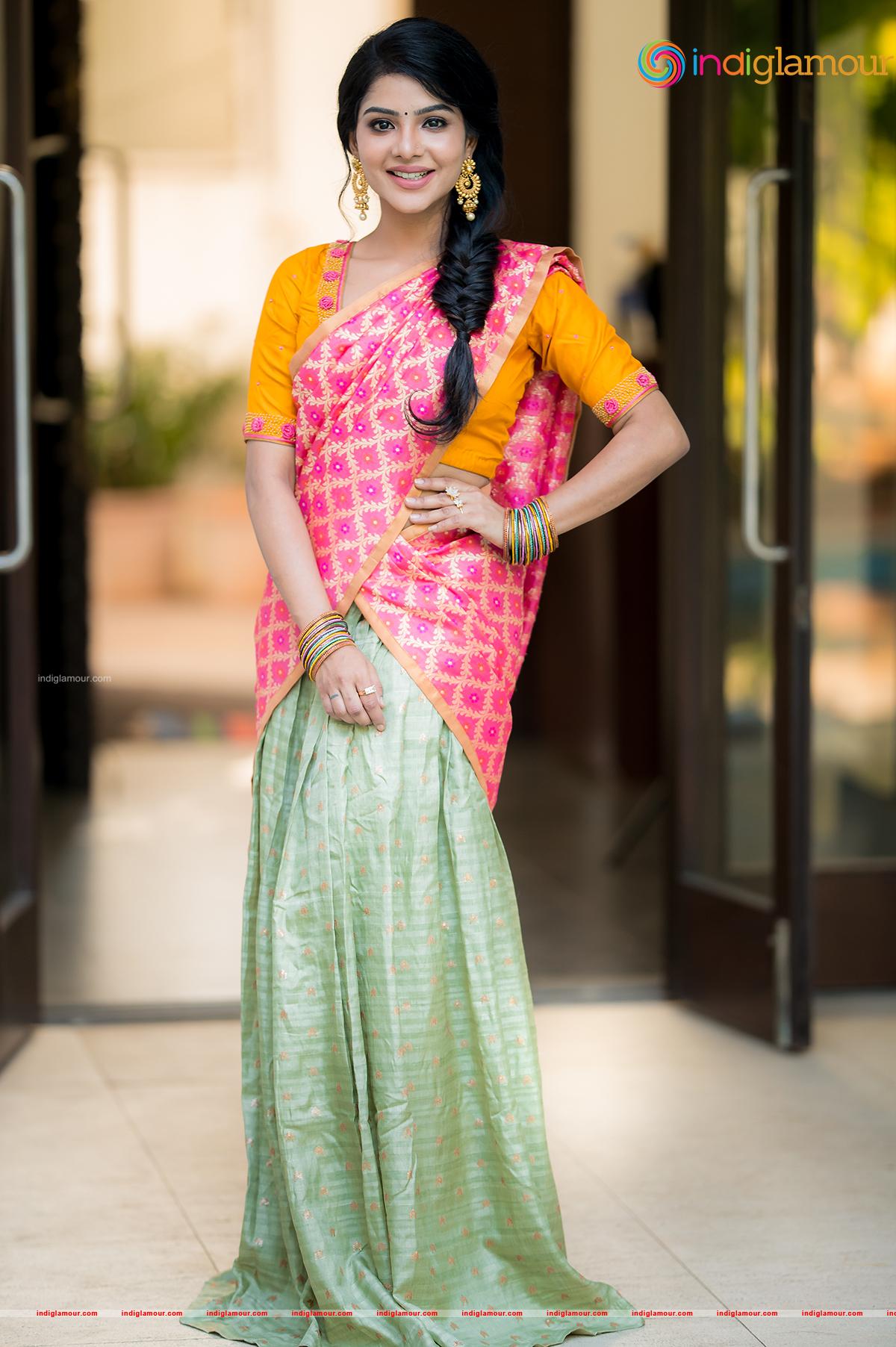 Pavithra Lakshmi Actress hd photo