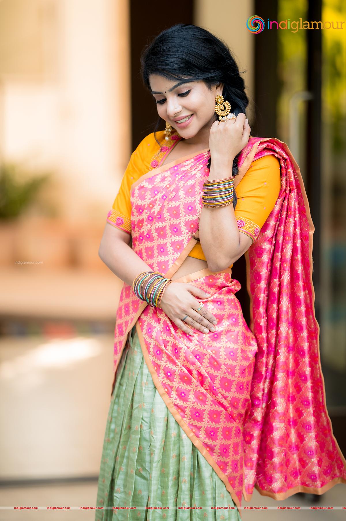 Pavithra Lakshmi Actress hd photo