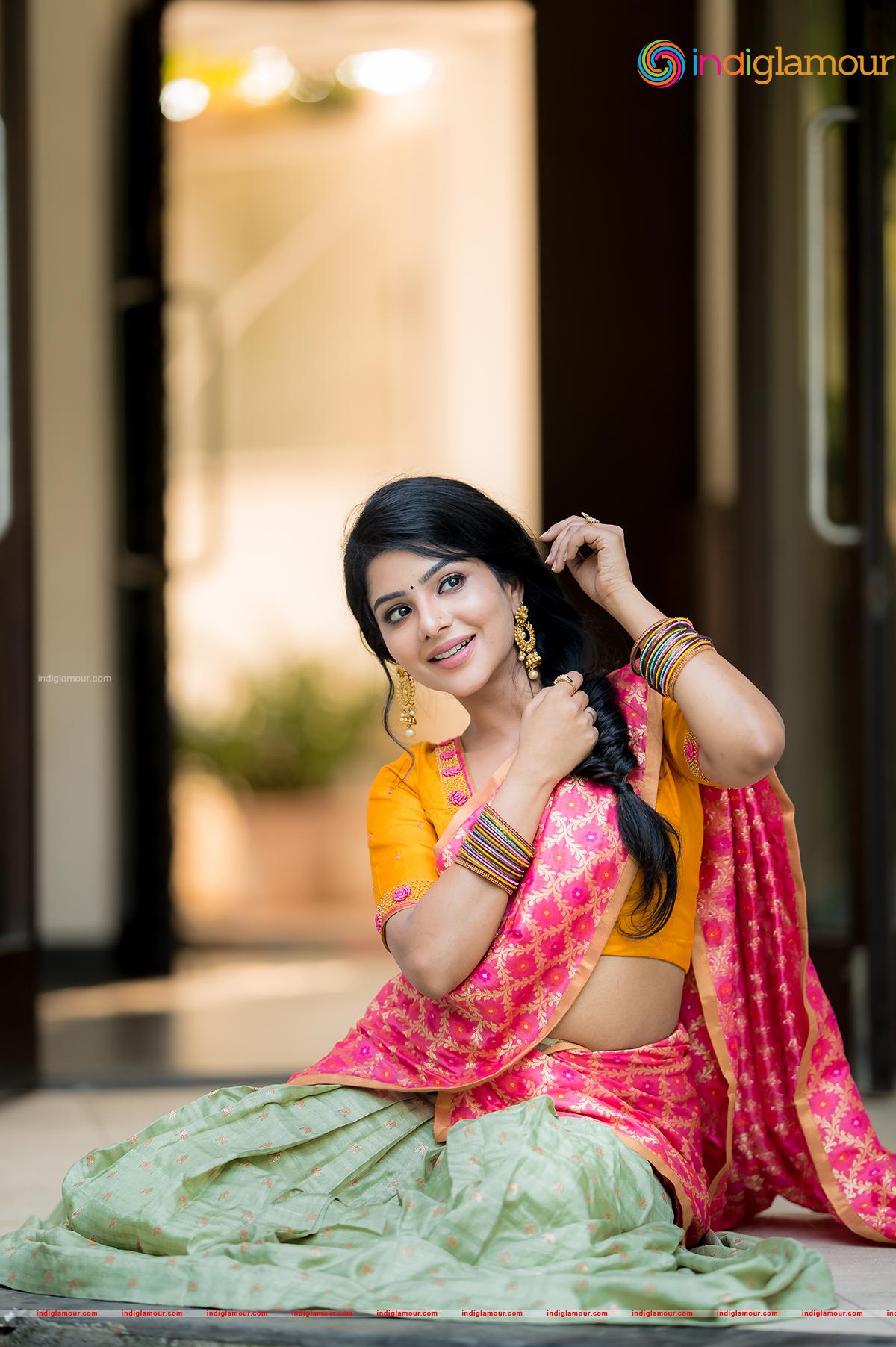 Pavithra Lakshmi Actress hd photo