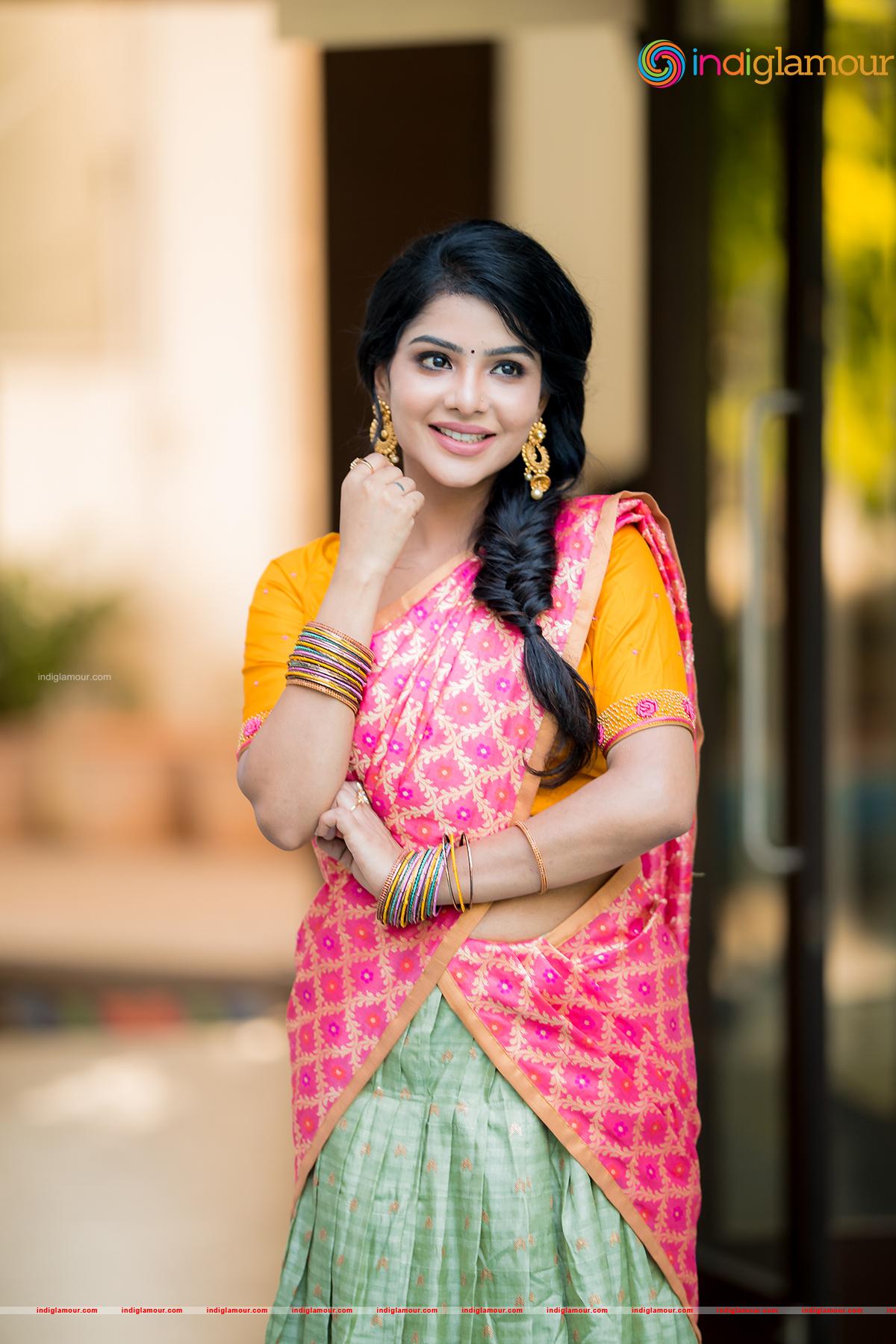 Pavithra Lakshmi Actress hd photo