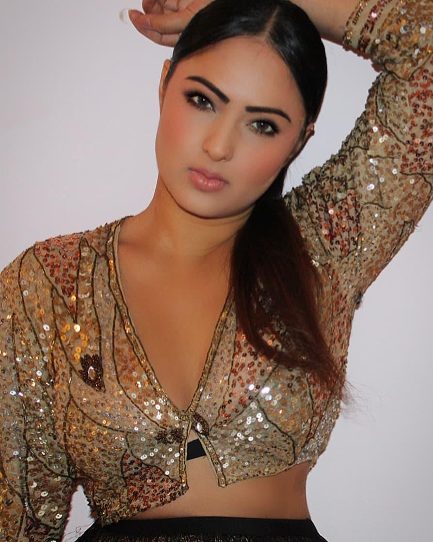 Nikesha Patel Actress hd photo