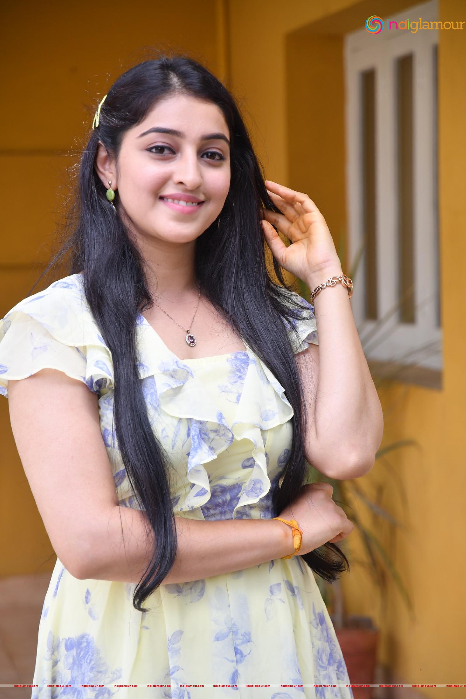 Mouryaani Actress hd photo
