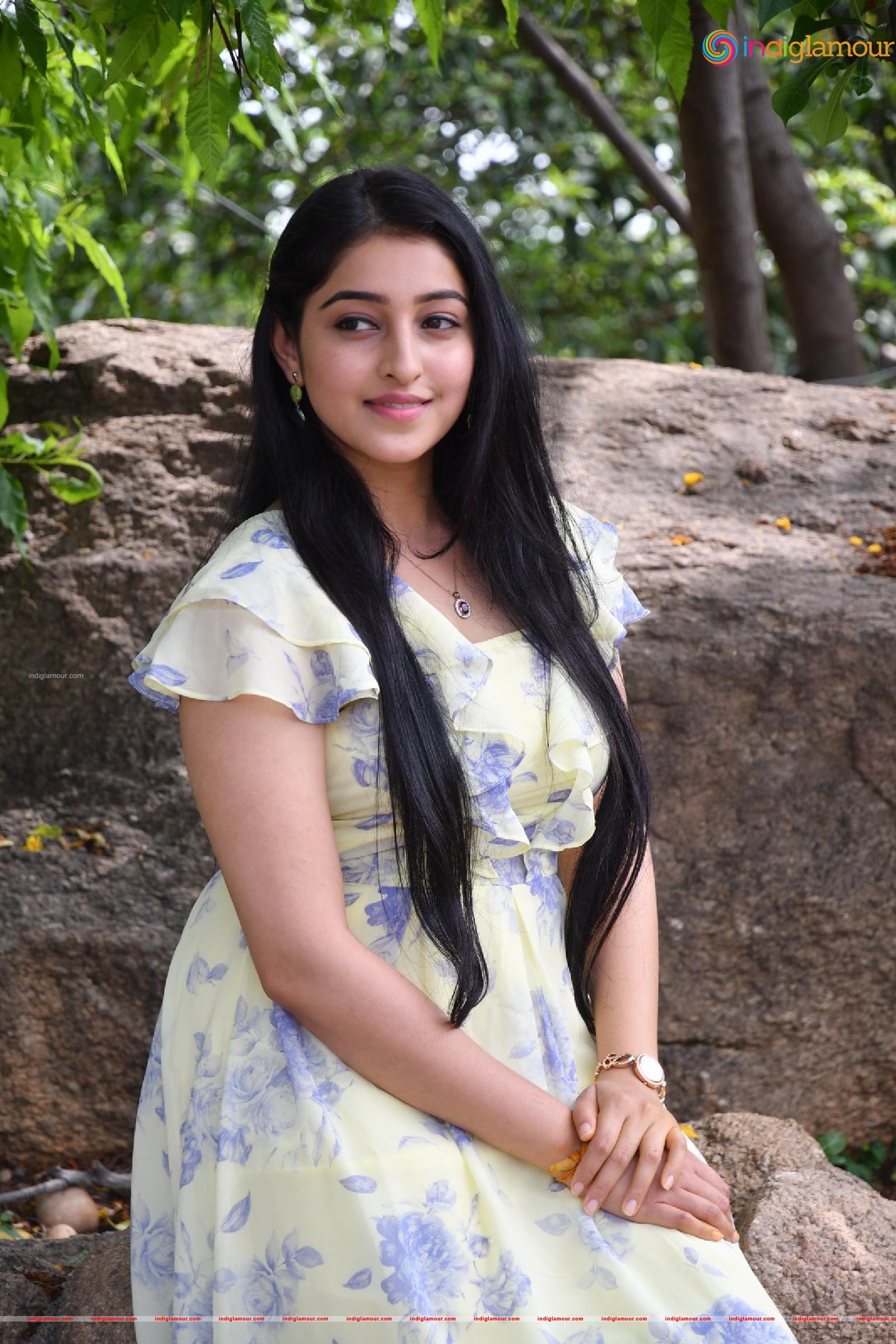 Mouryaani Actress hd photo