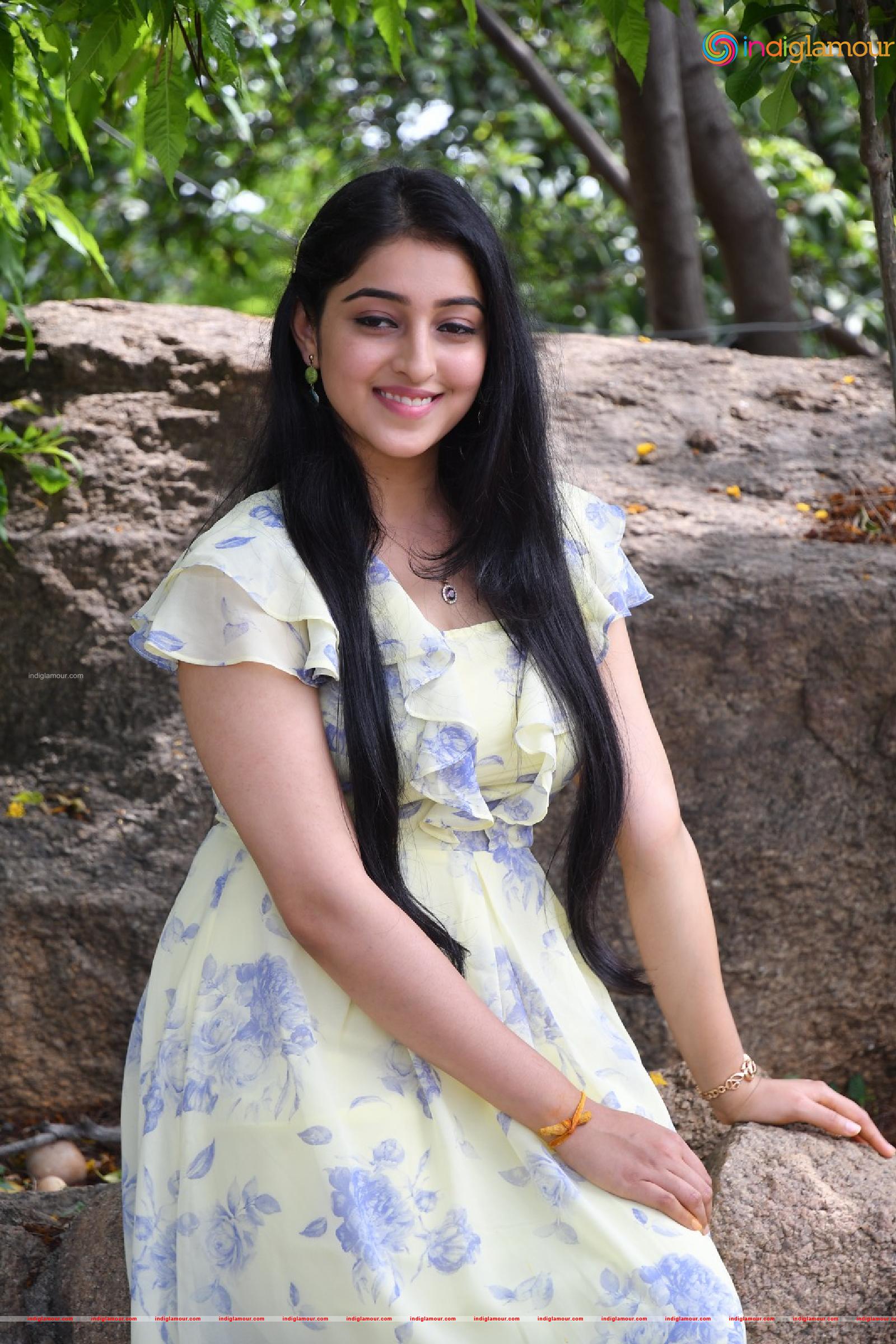 Mouryaani Actress hd photo