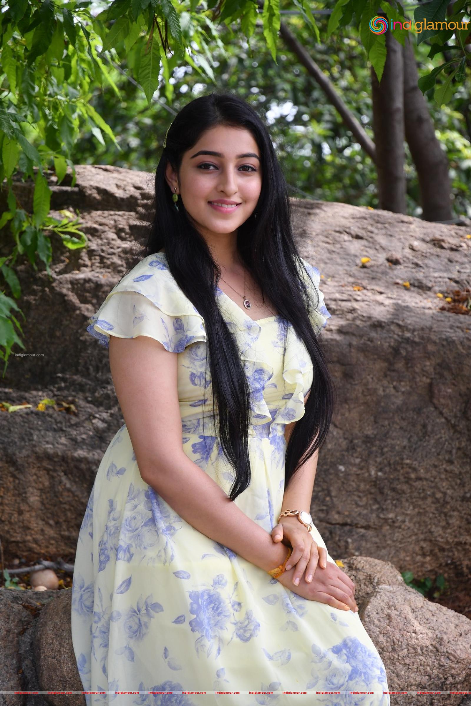 Mouryaani Actress hd photo