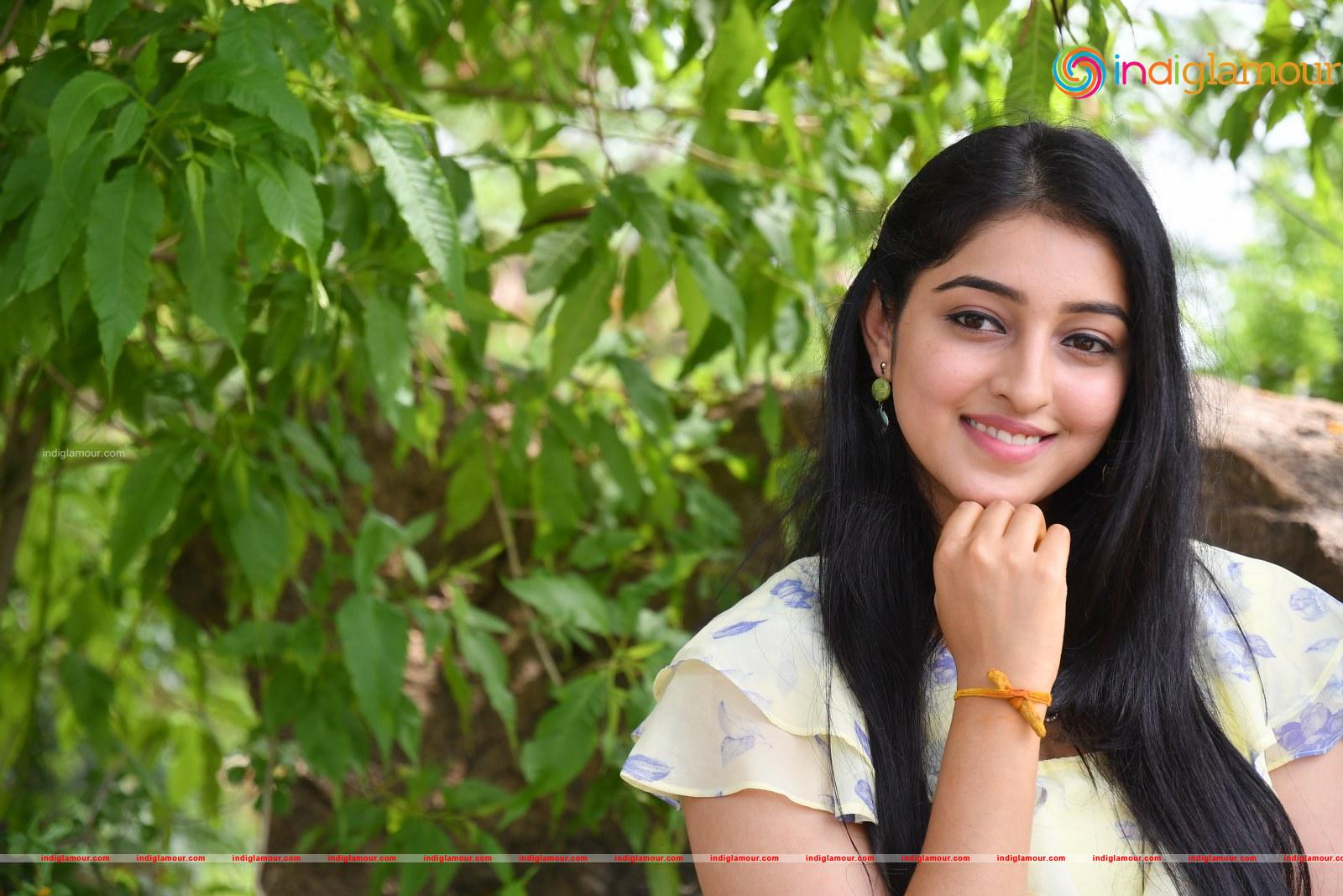 Mouryaani Actress hd photo