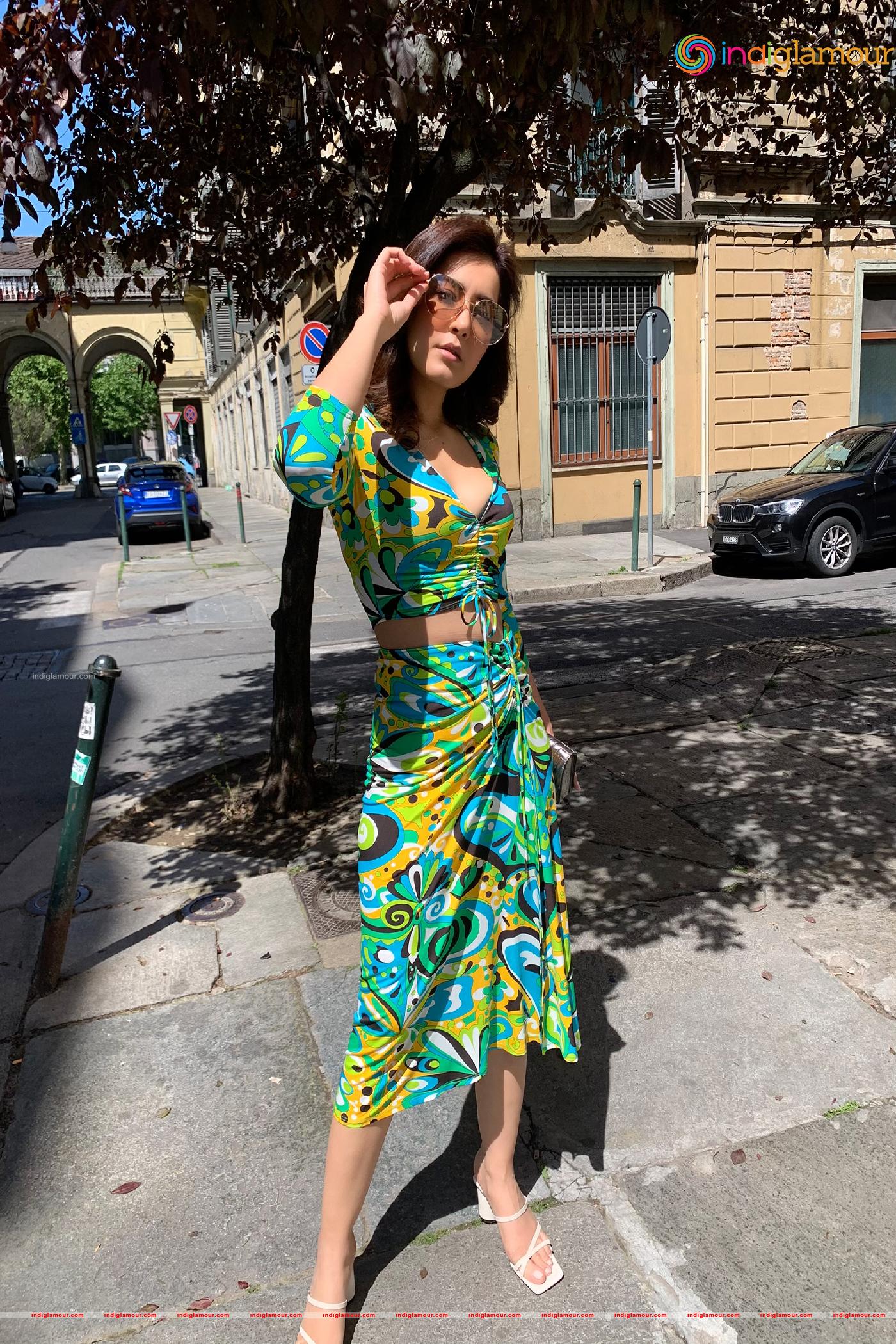 Raashi Khanna Actress hd photo