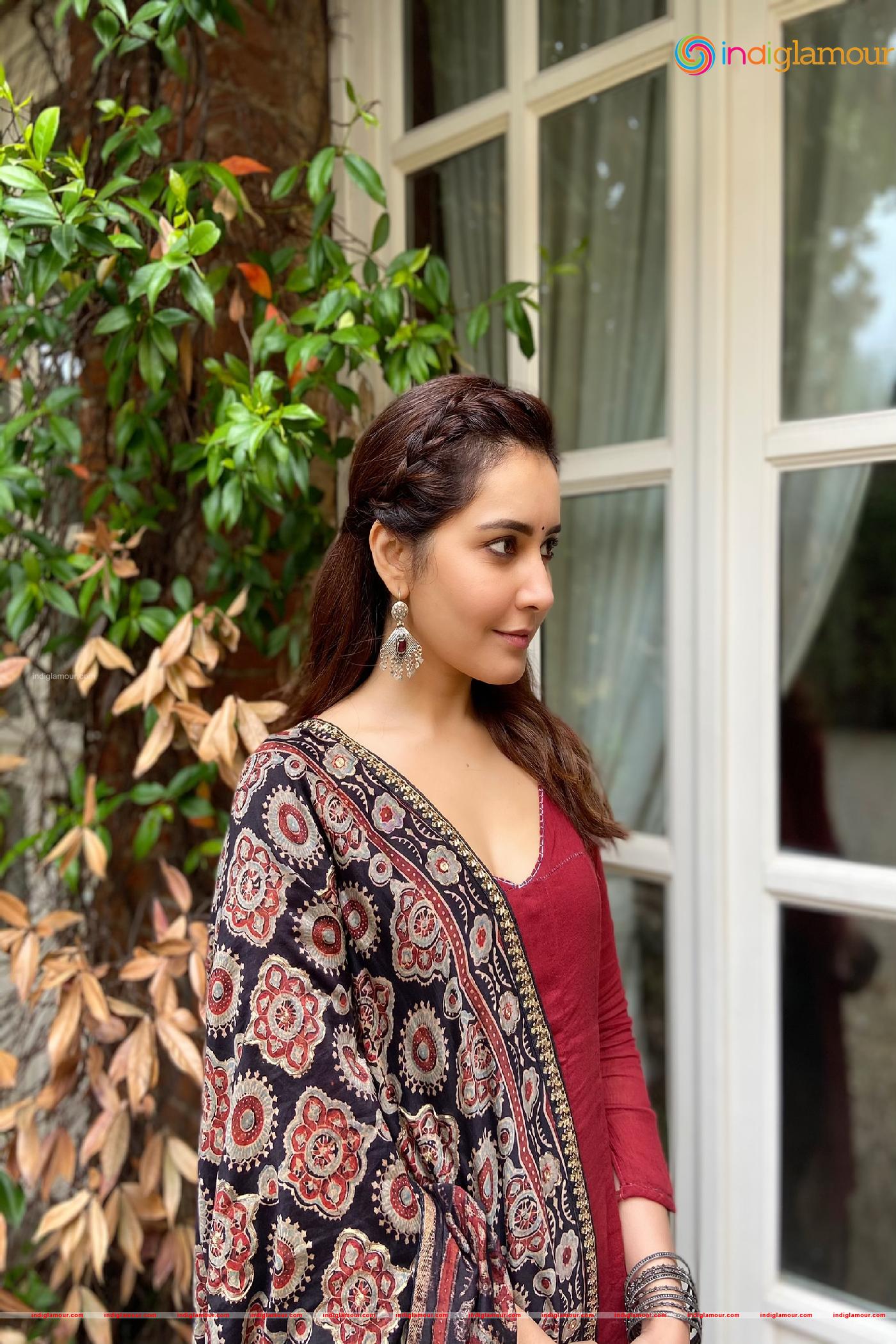 Raashi Khanna Actress hd photo