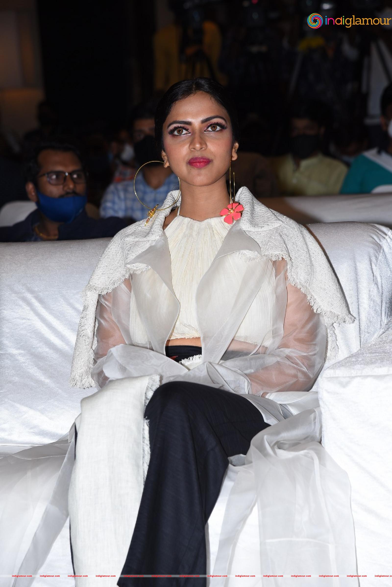 Amala Paul Actress hd photo