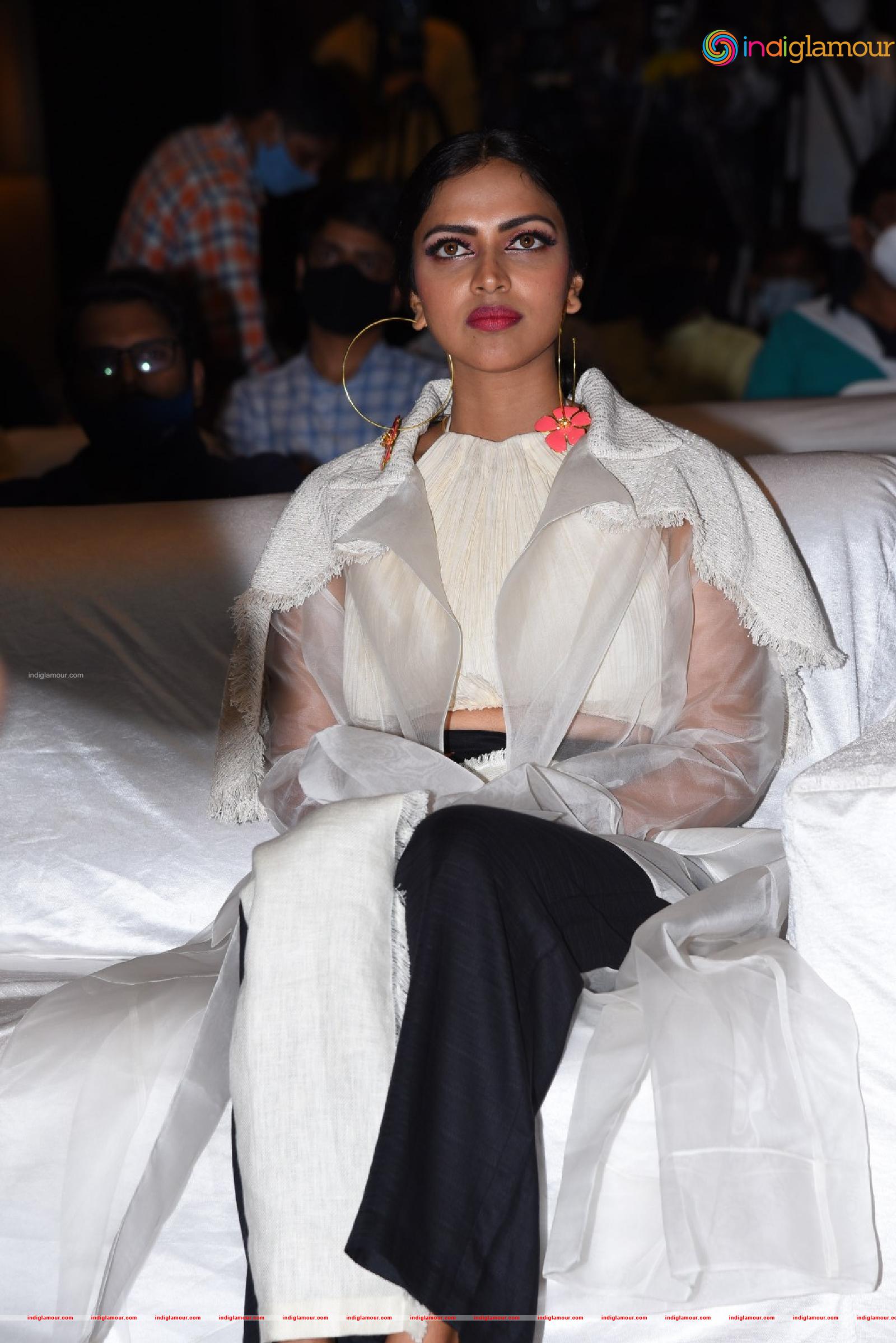 Amala Paul Actress hd photo
