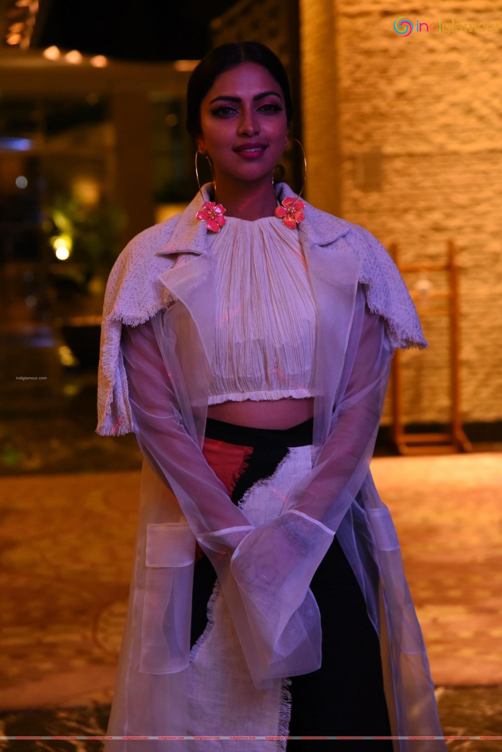 Amala Paul Actress hd photo