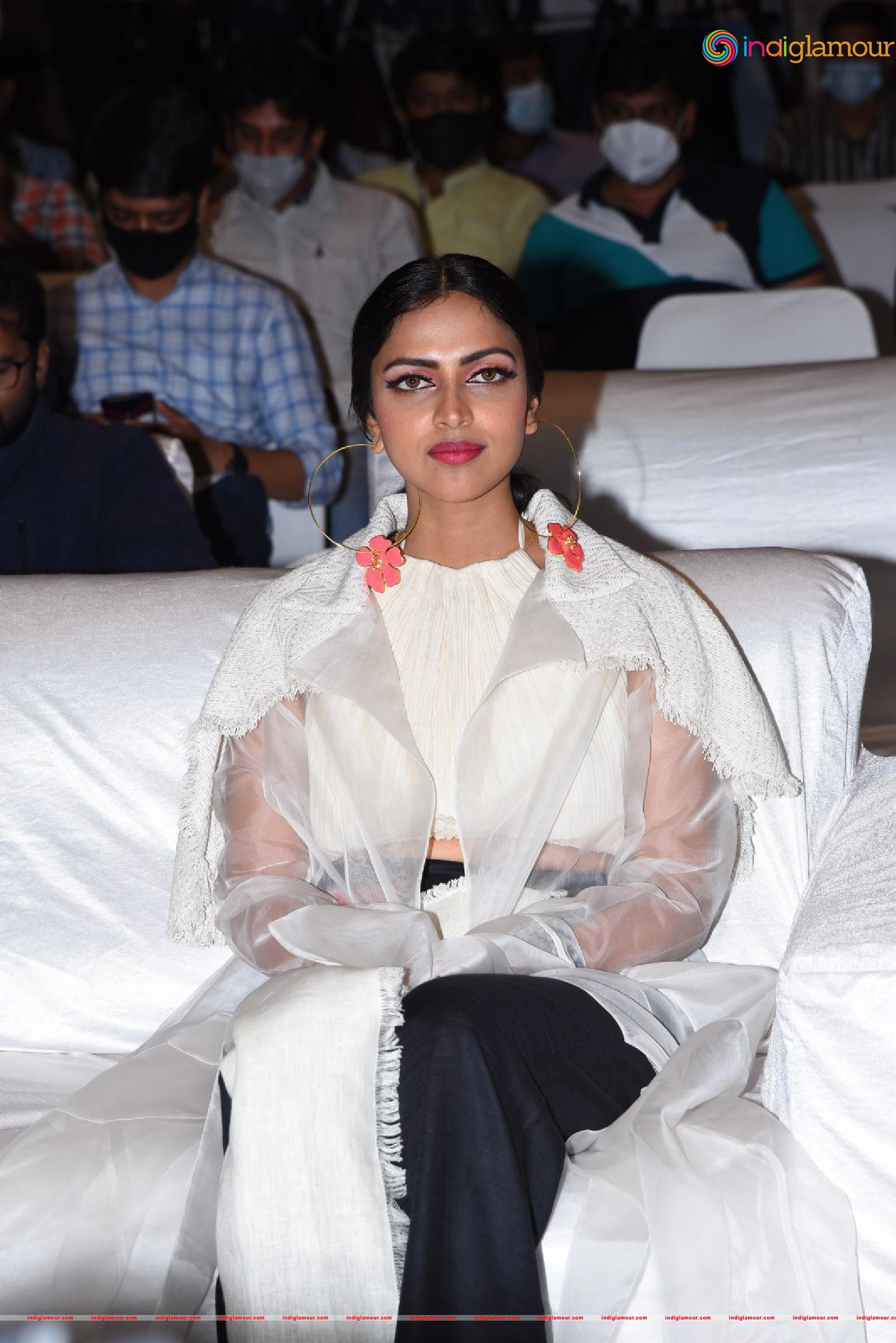 Amala Paul Actress hd photo