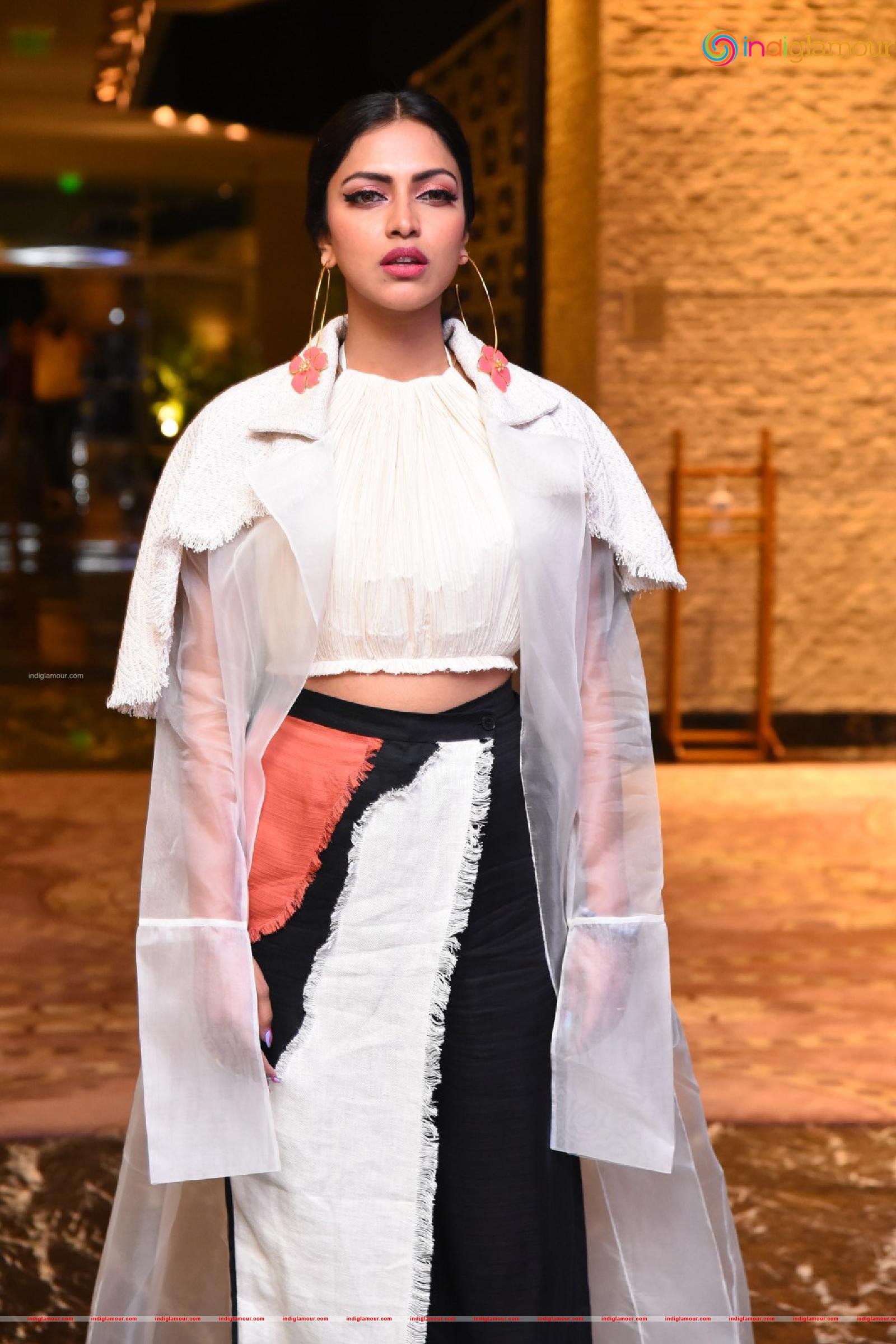 Amala Paul Actress hd photo