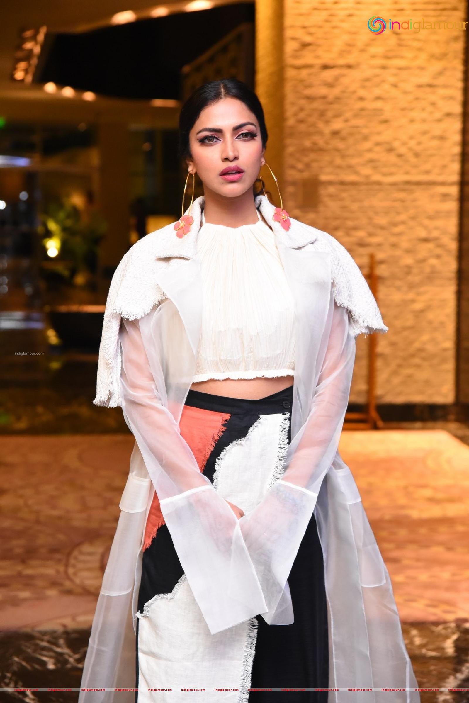 Amala Paul Actress hd photo