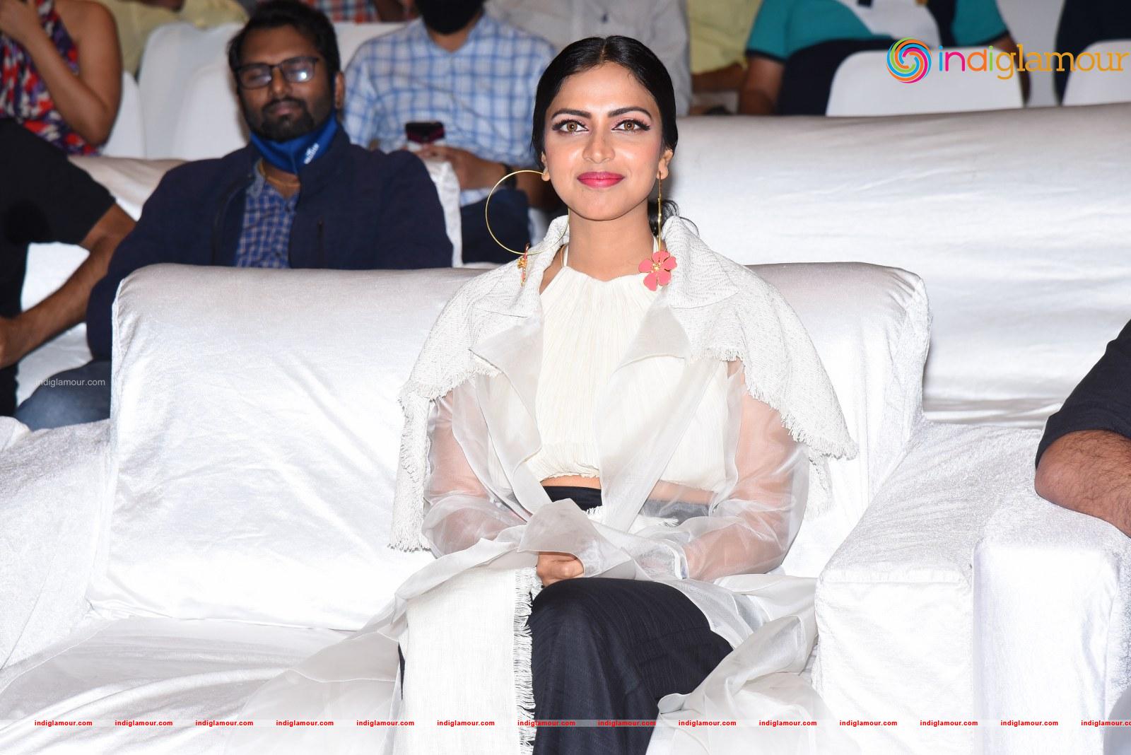 Amala Paul Actress hd photo