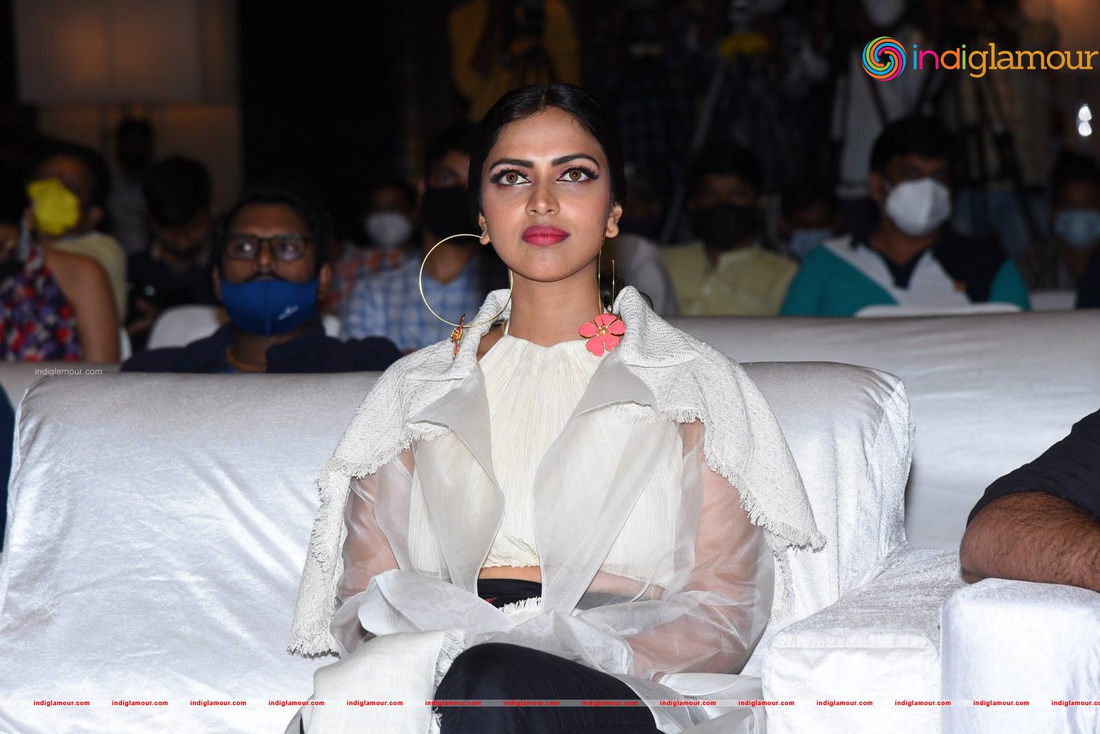 Amala Paul Actress hd photo