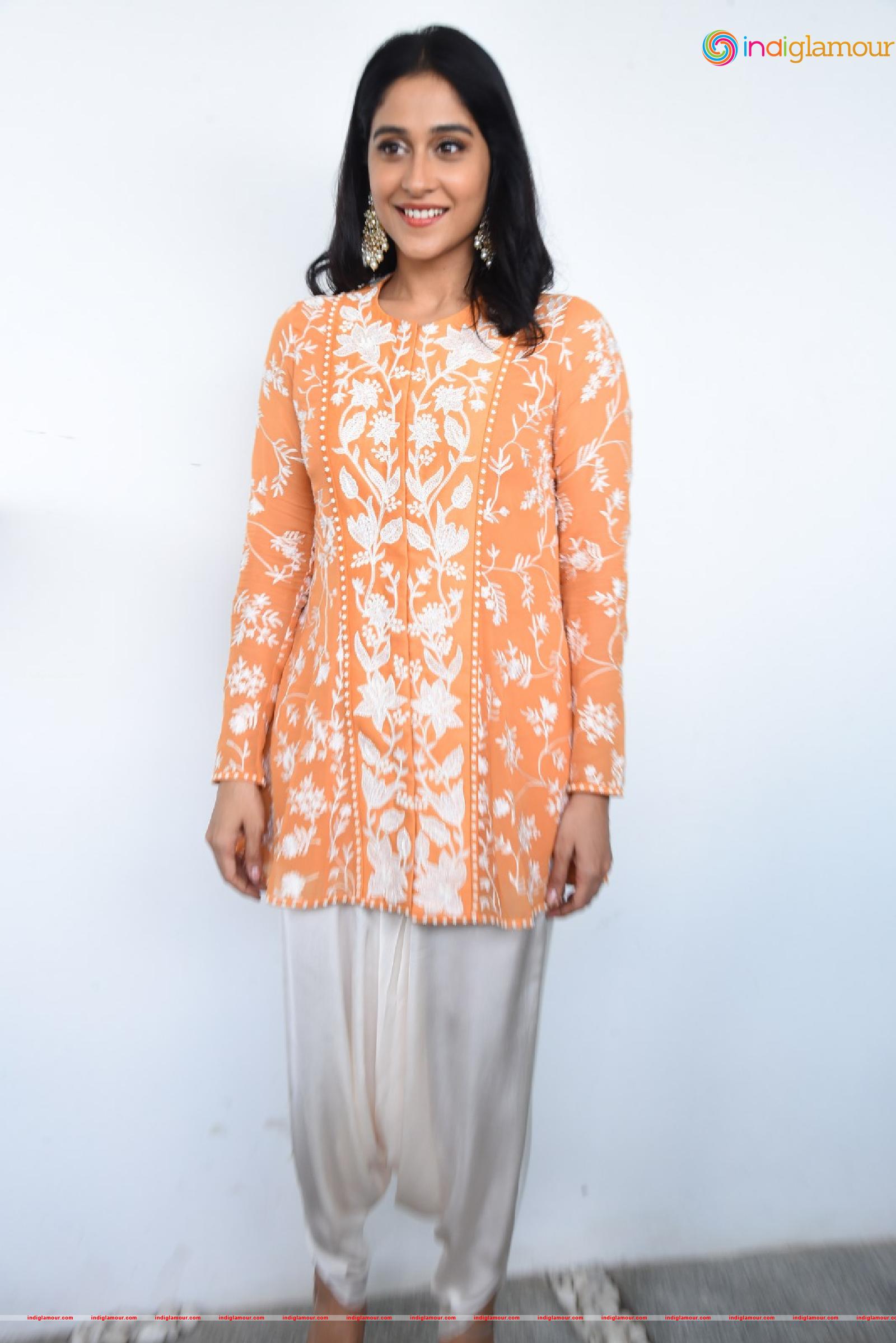 Regina Cassandra Actress hd photo