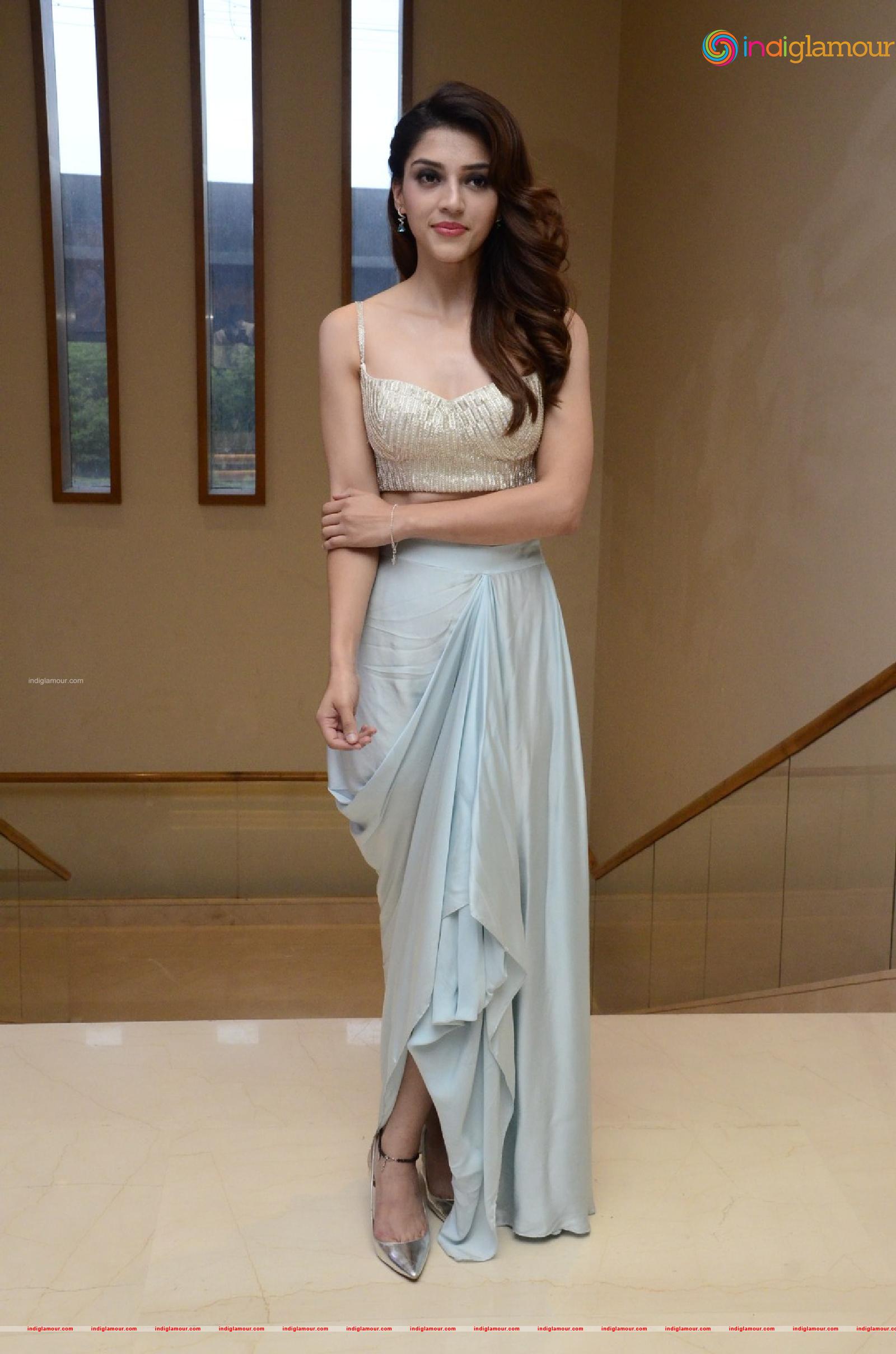 Mehreen Kaur Pirzada Actress hd photo