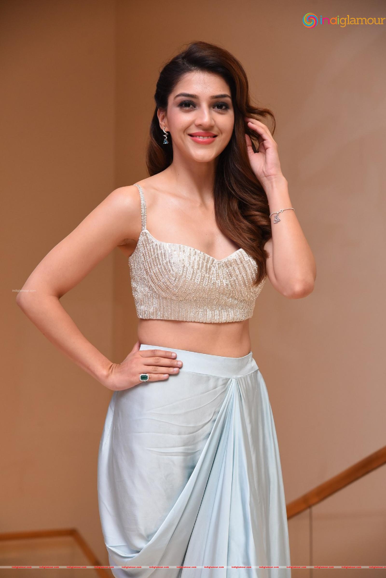 Mehreen Kaur Pirzada Actress hd photo