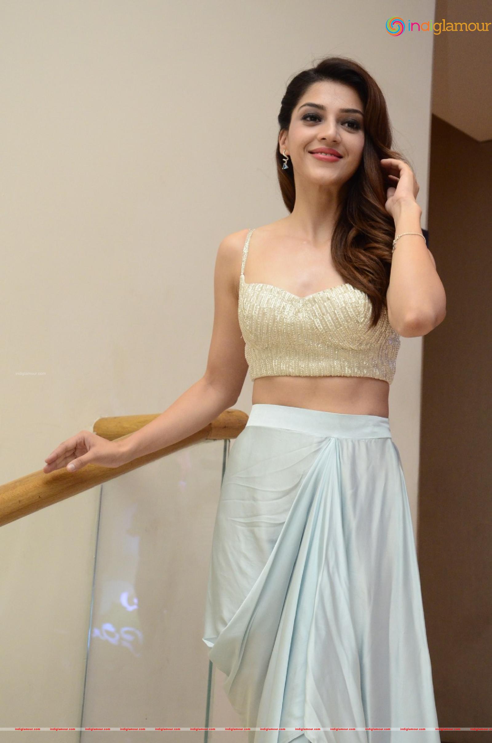 Mehreen Kaur Pirzada Actress hd photo