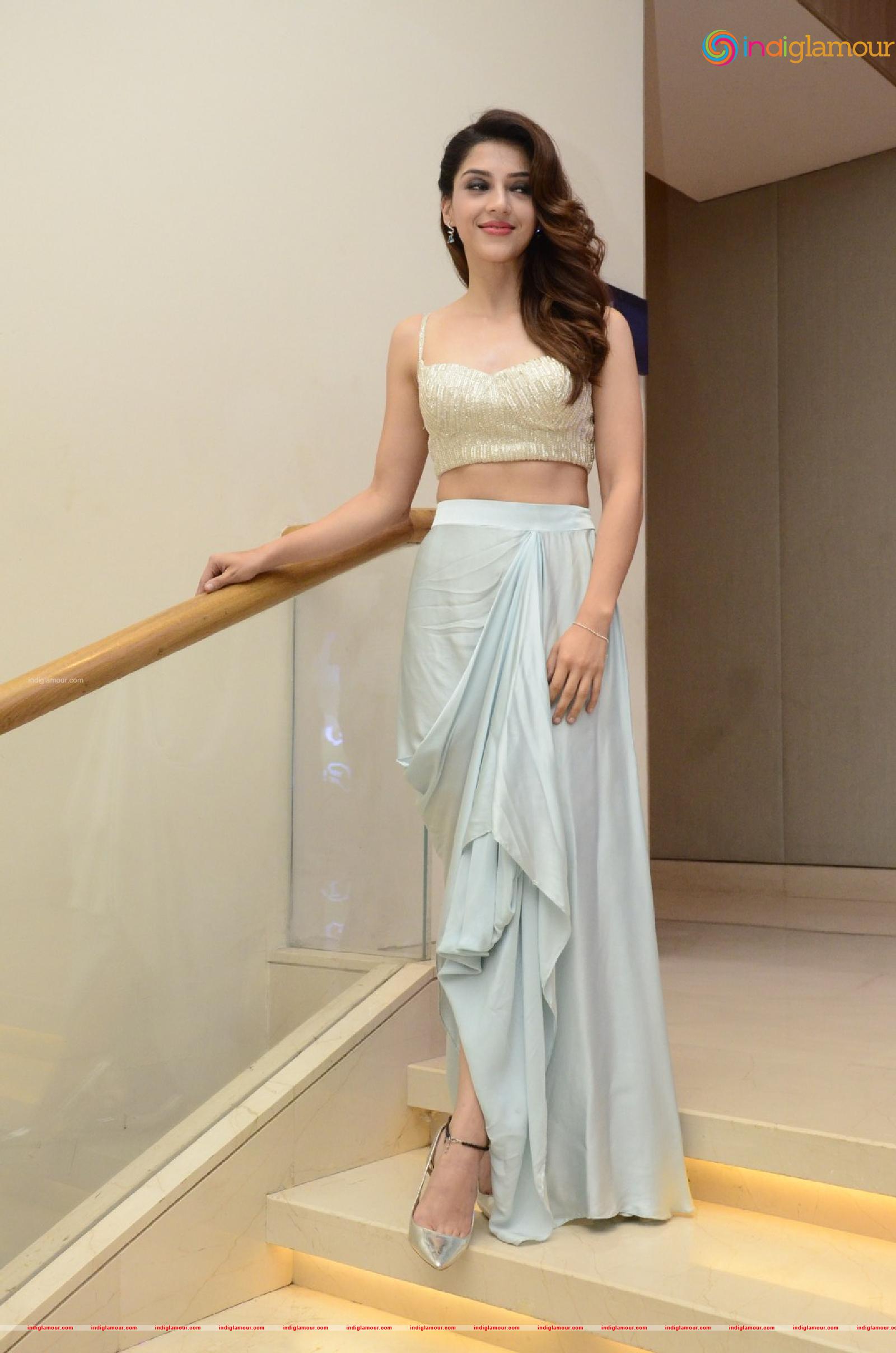 Mehreen Kaur Pirzada Actress hd photo
