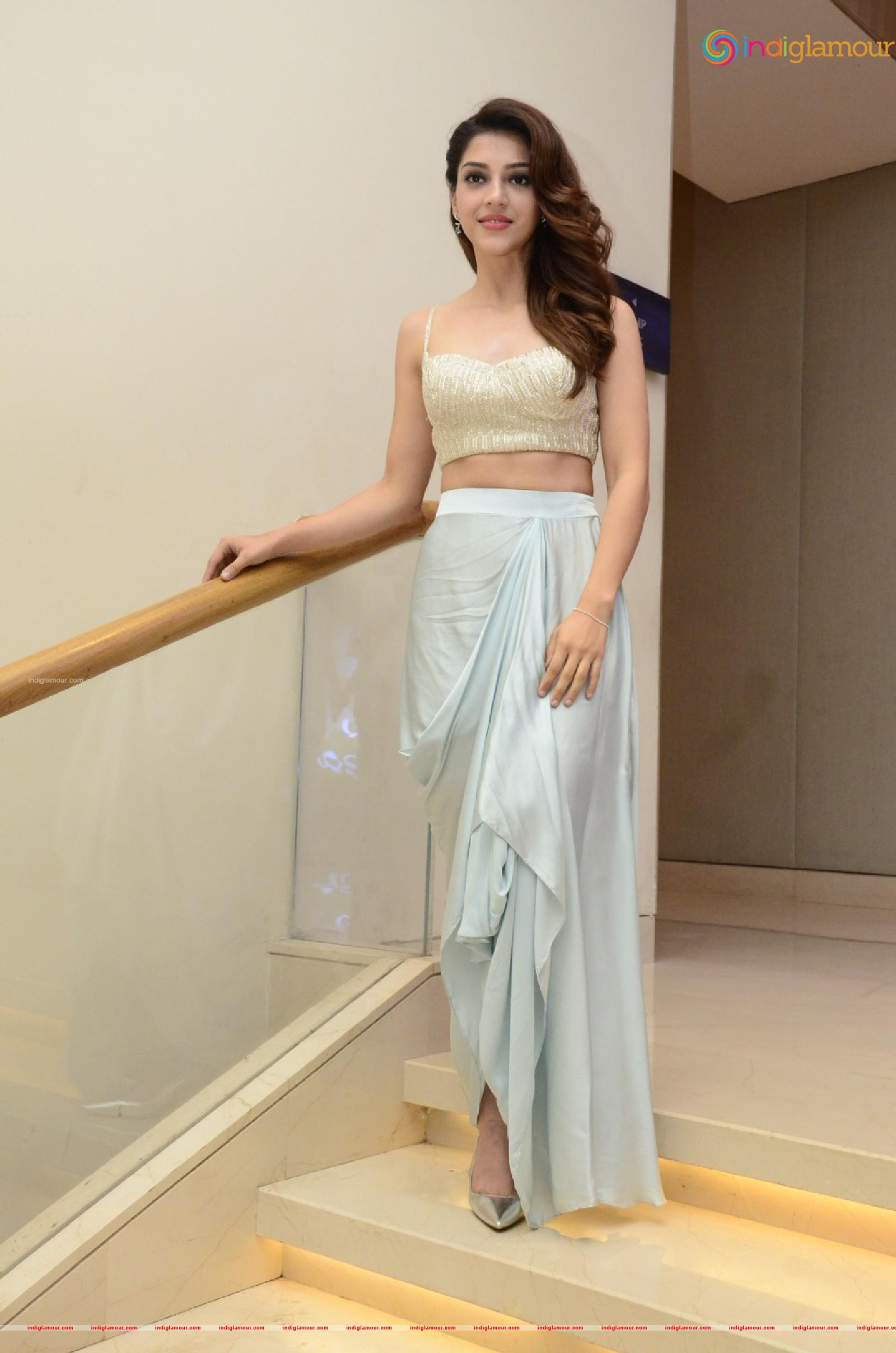 Mehreen Kaur Pirzada Actress hd photo